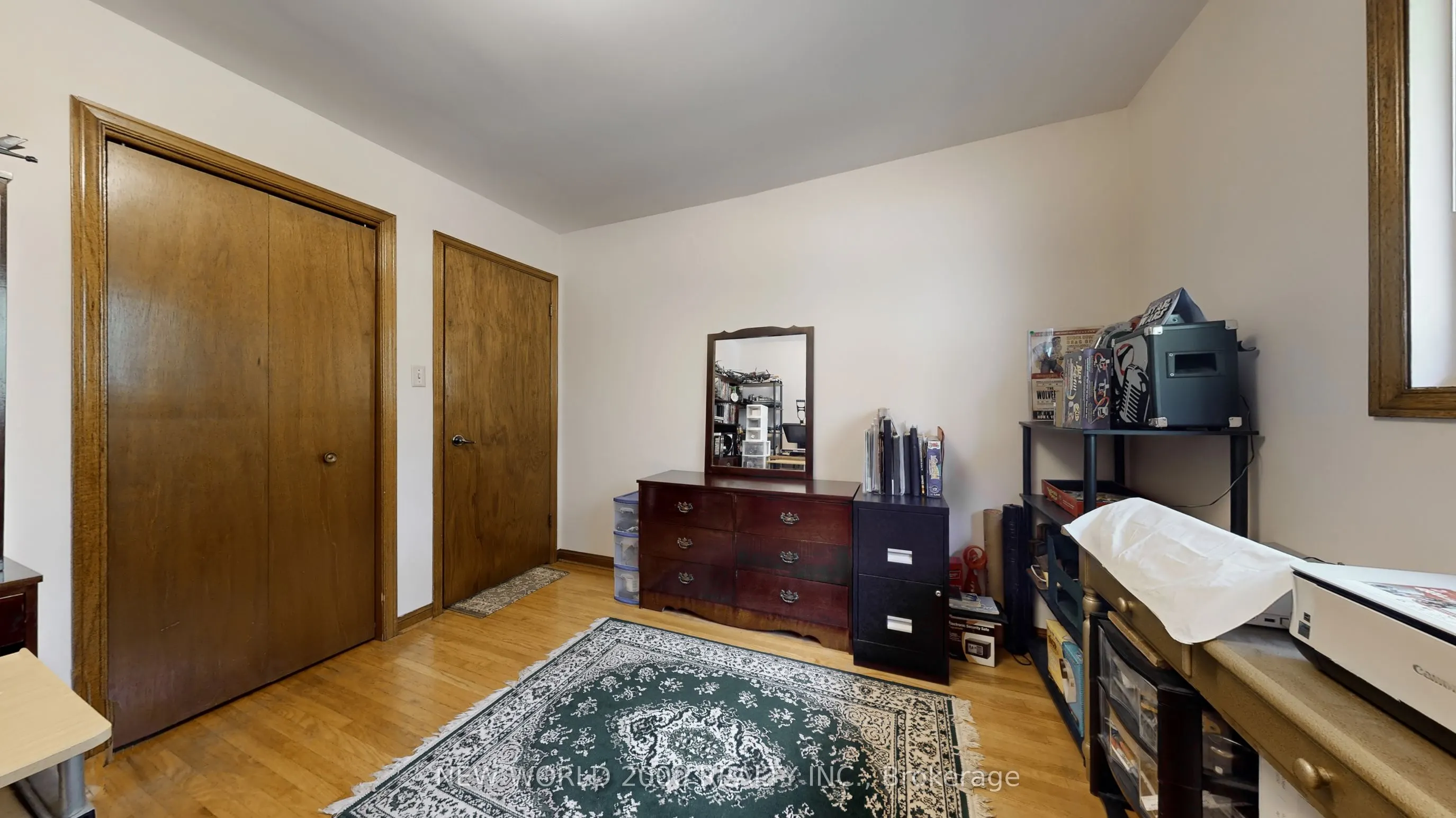 17 Squirewood Road
