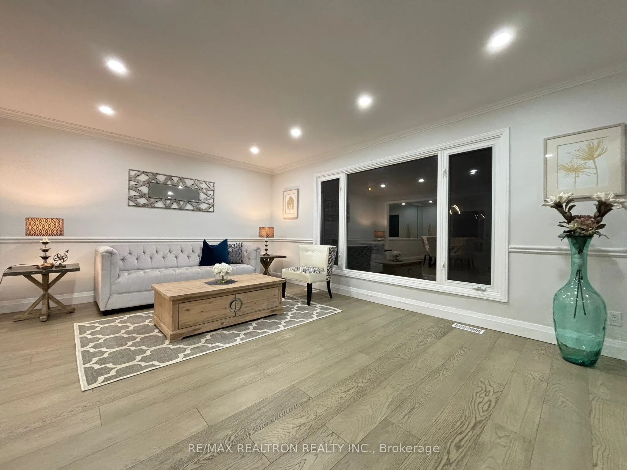5 Centurion Court