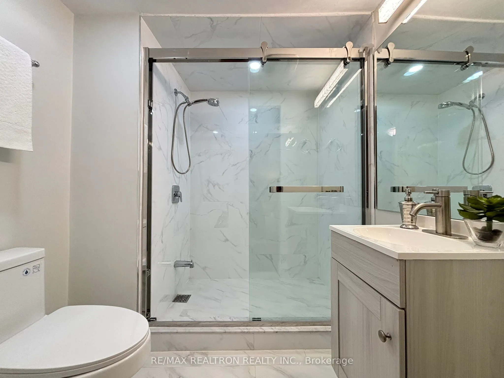 5 Centurion Court