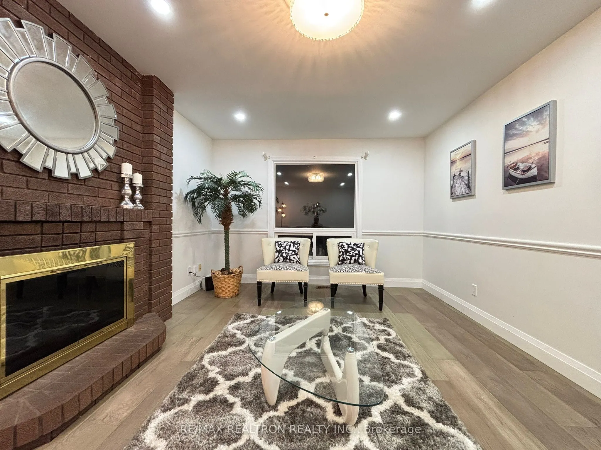 5 Centurion Court