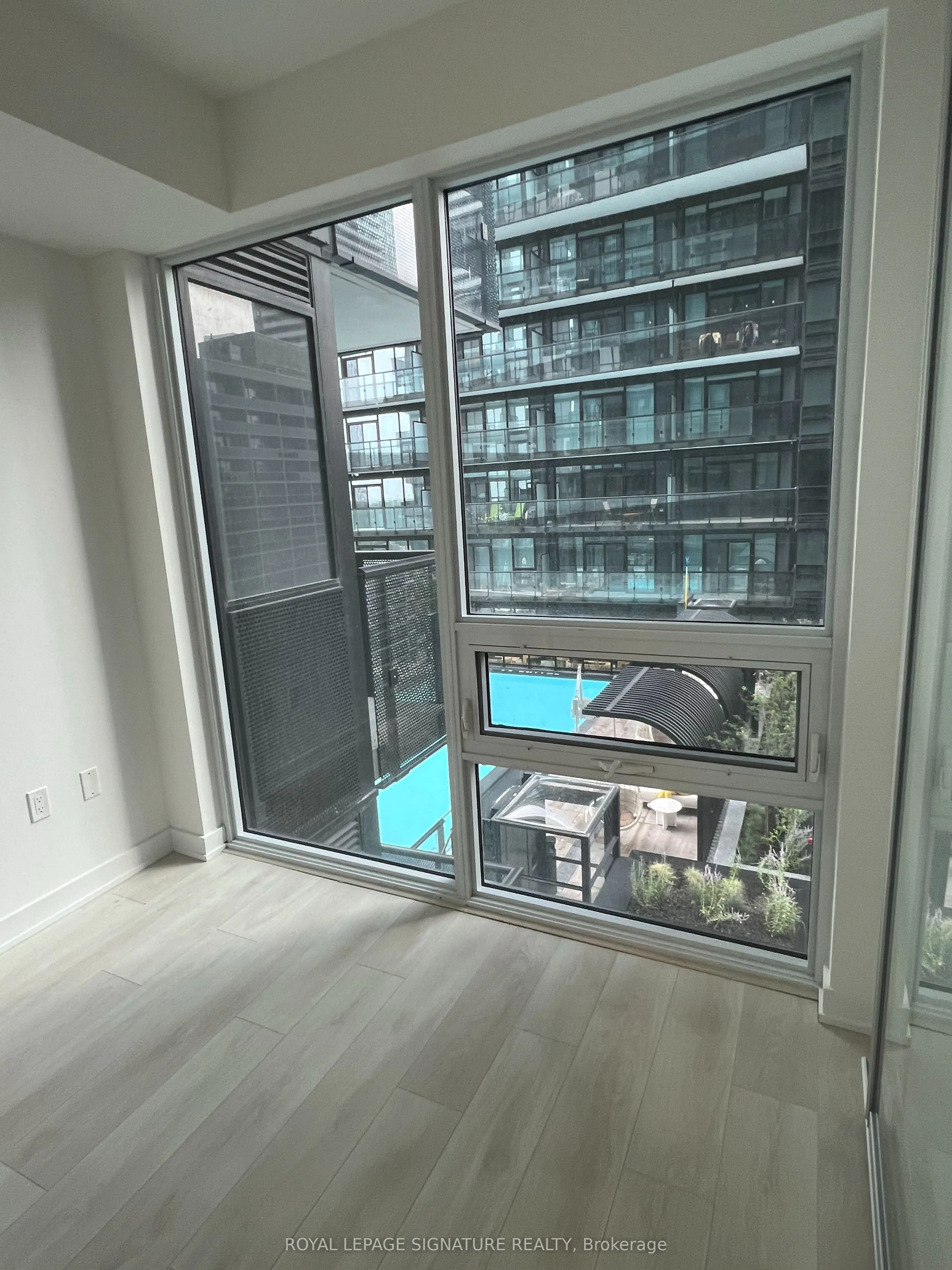 117 Broadway Avenue, #1102