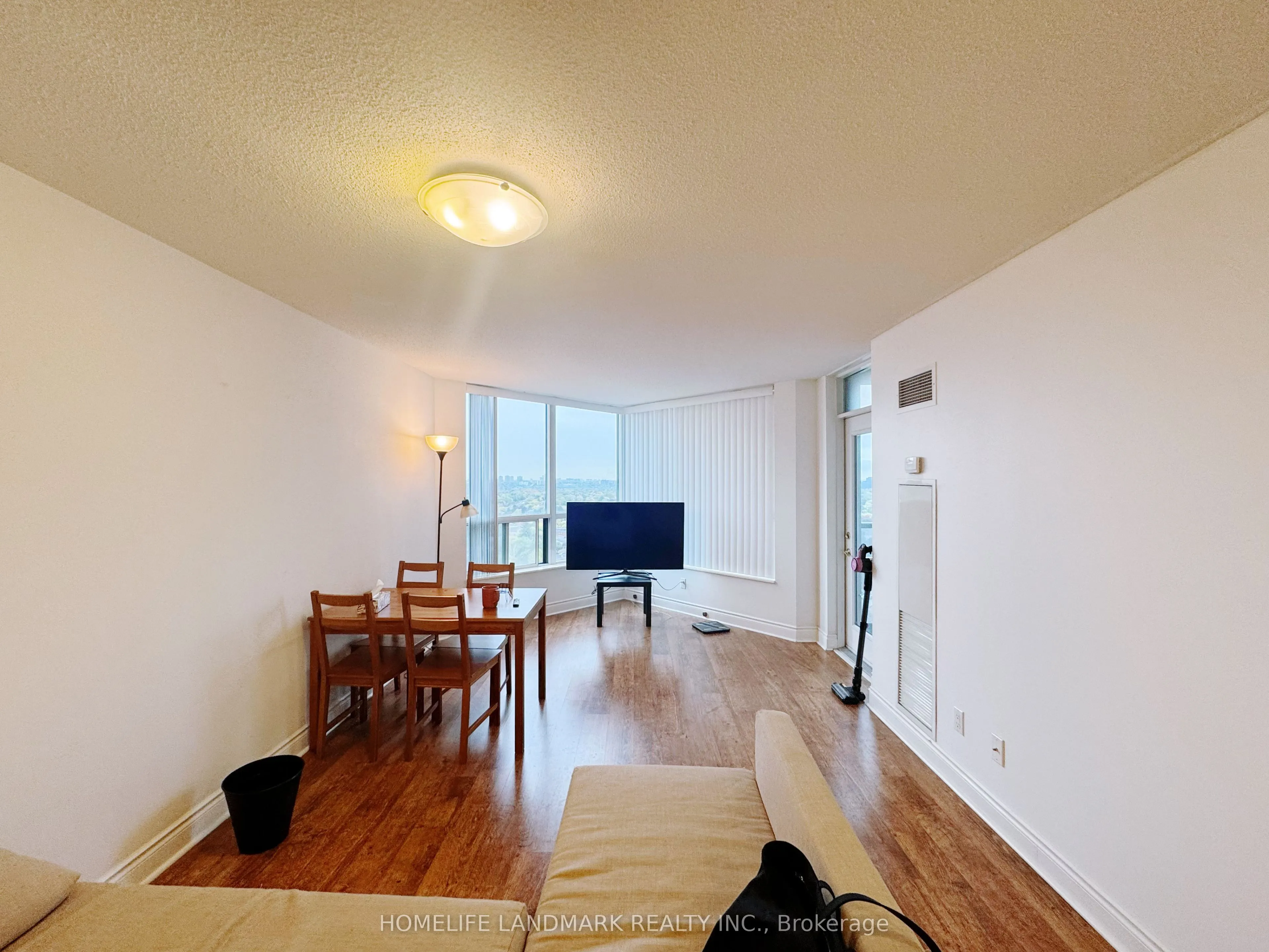 10 Northtown Way, #2213