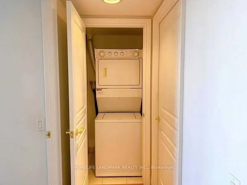 10 Northtown Way, #2213