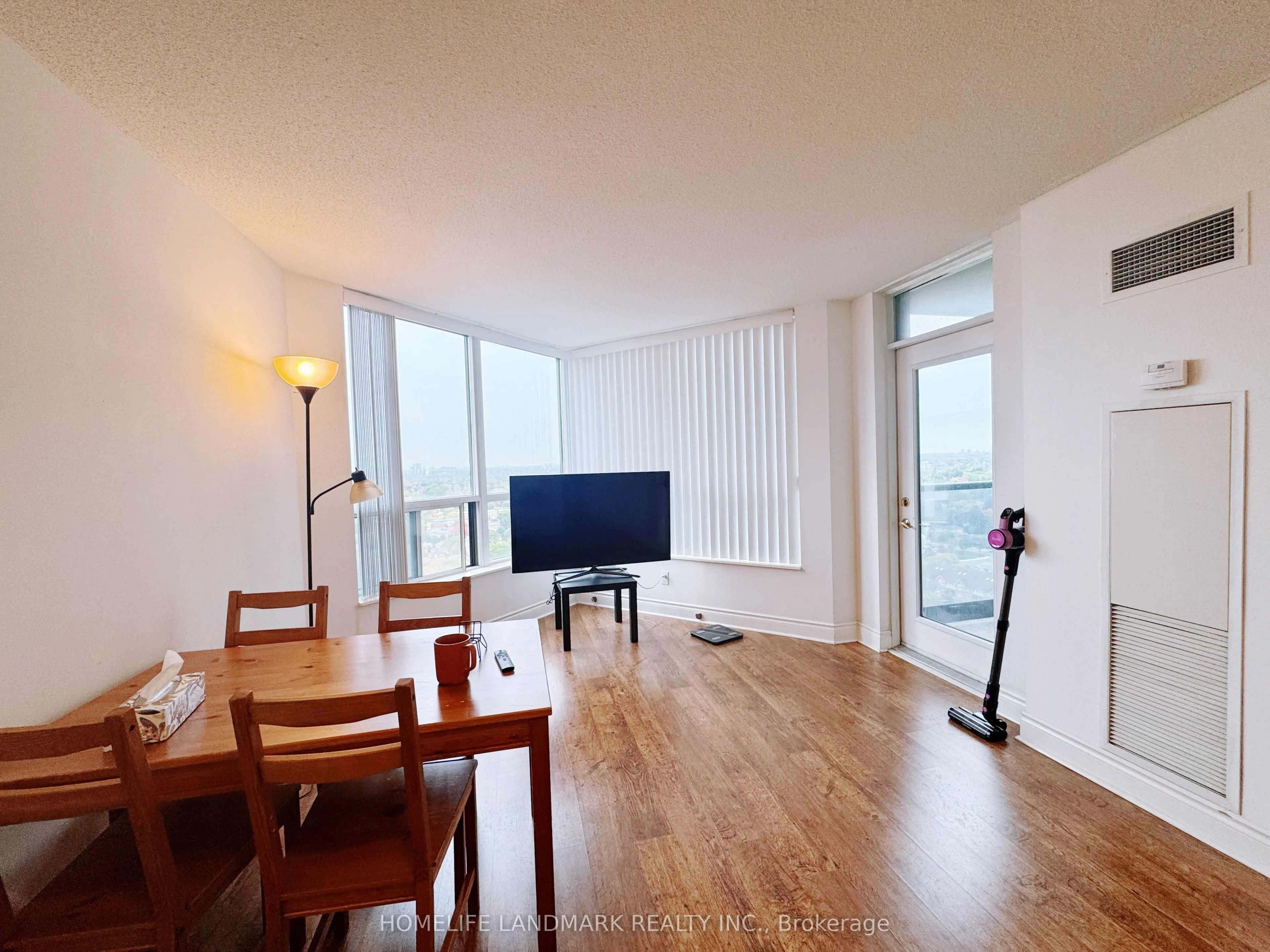 10 Northtown Way, #2213