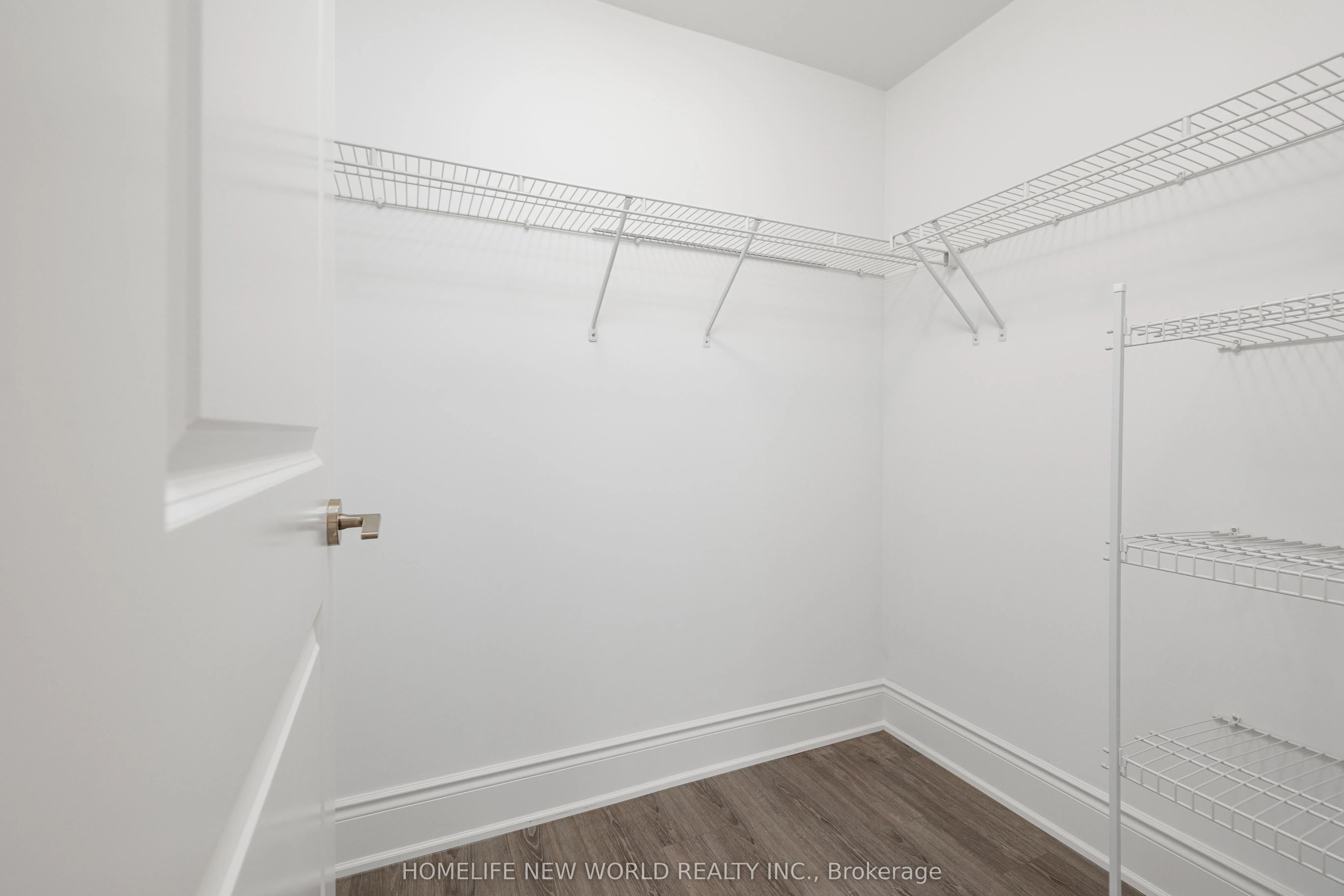 500 Doris Avenue, #323