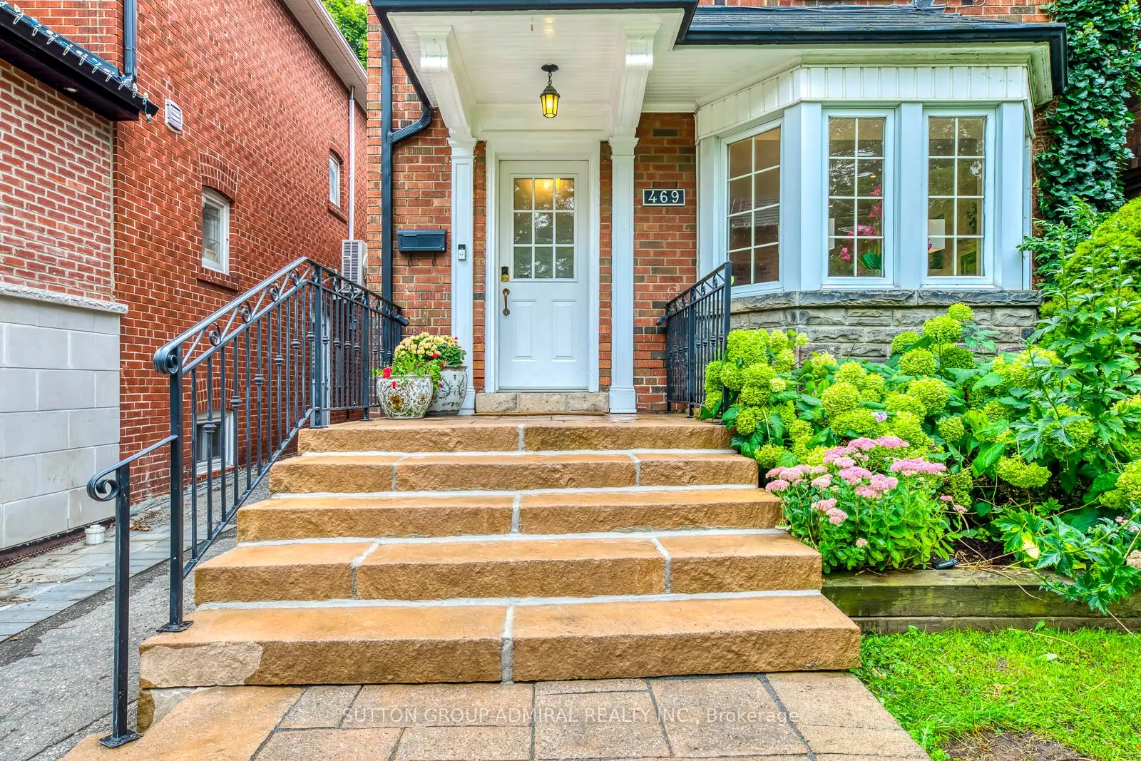 469 St Clements Avenue
