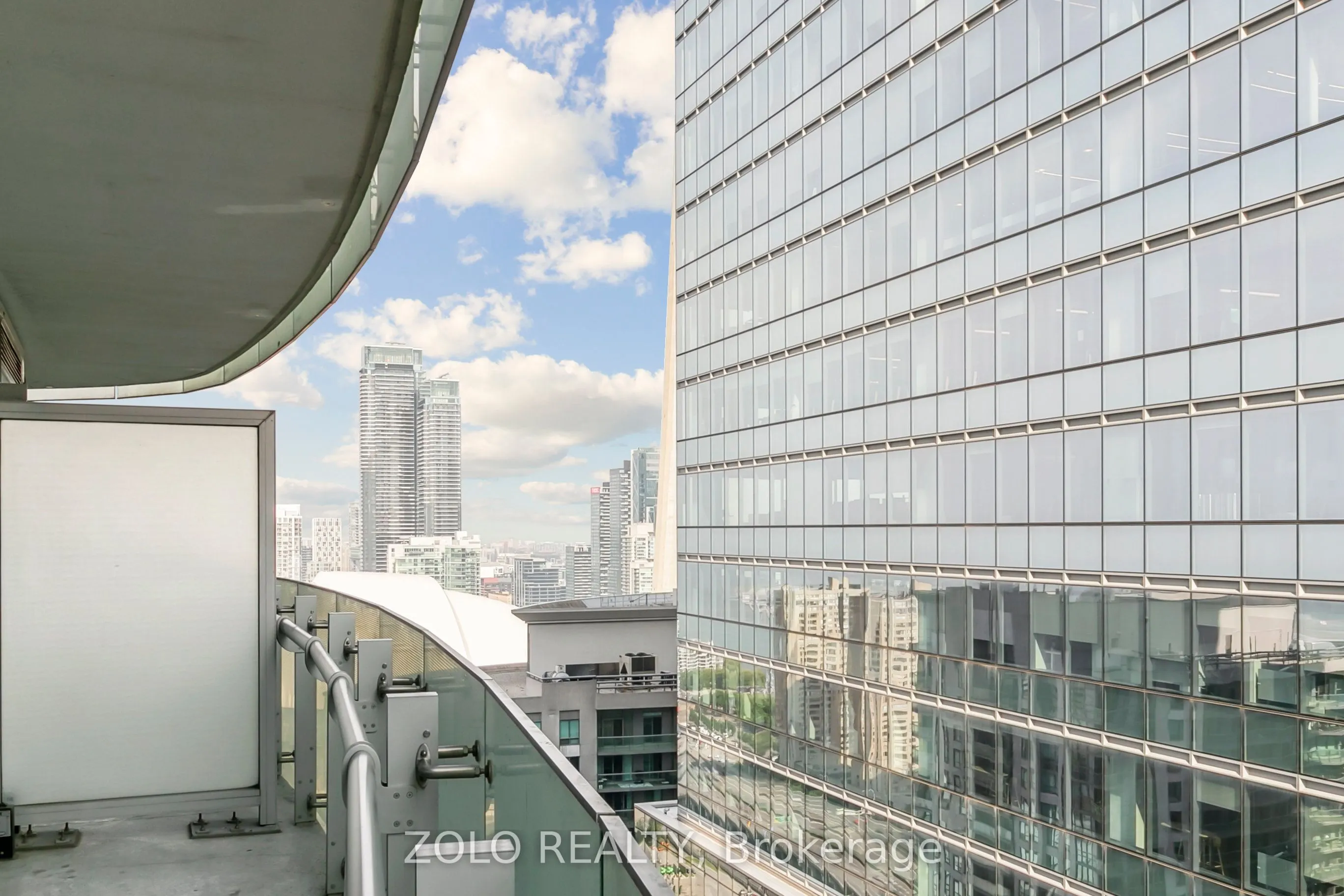 14 York Street, #3410