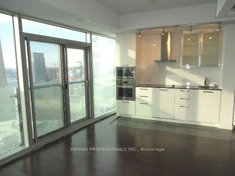 12 York Street, #3506