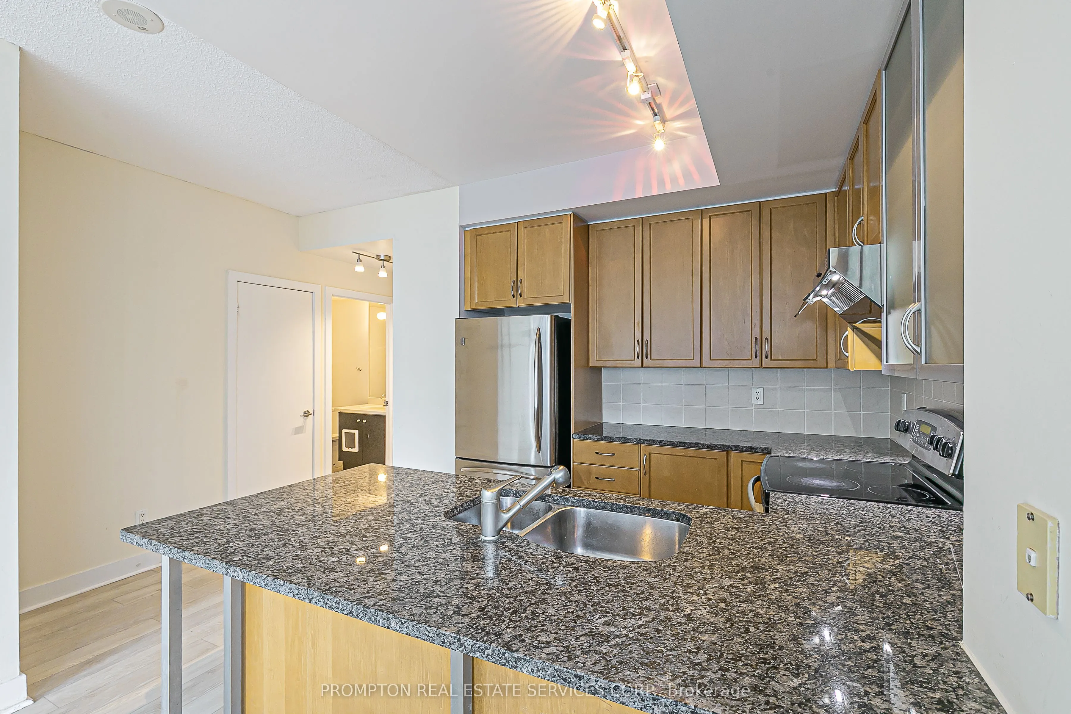 438 King Street W, #1216