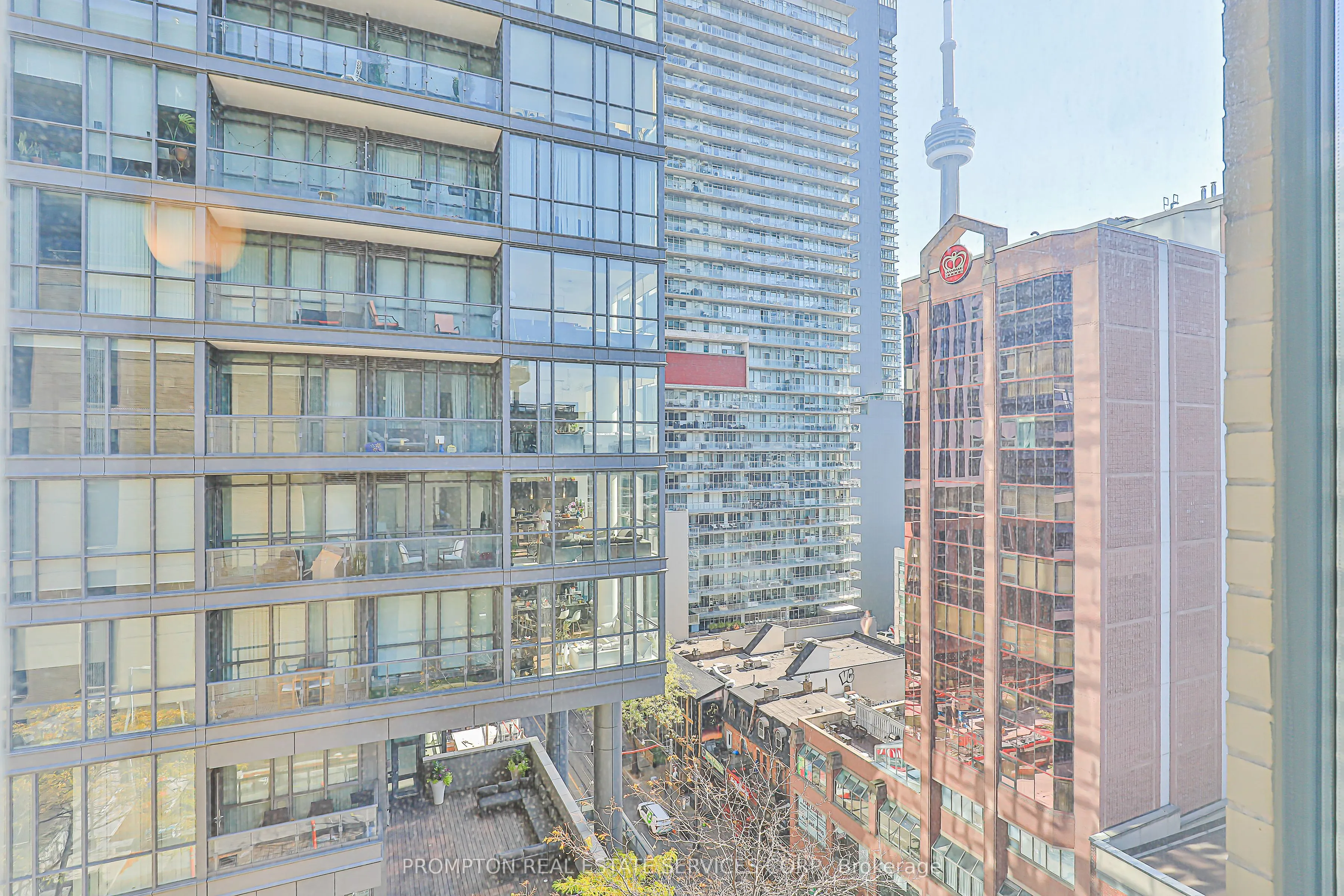 438 King Street W, #1216