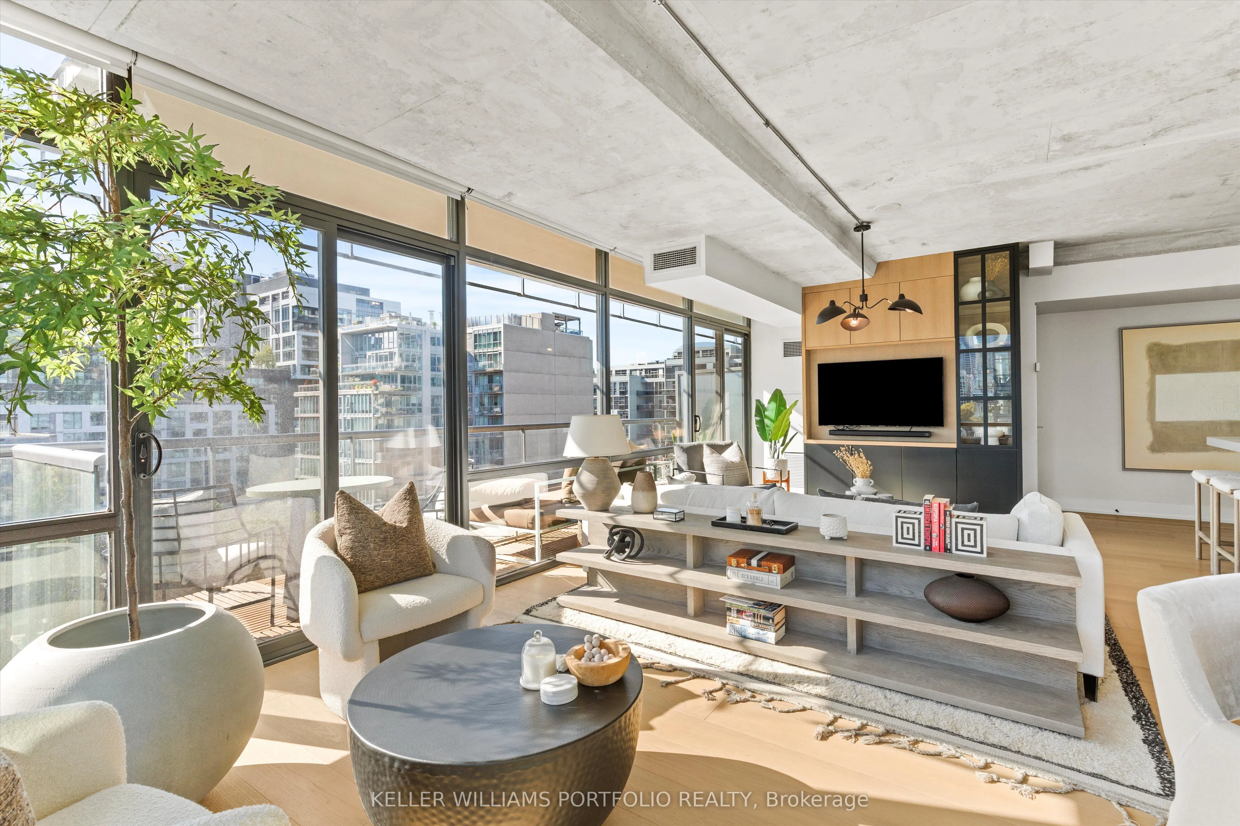 55 Stewart Street, #930