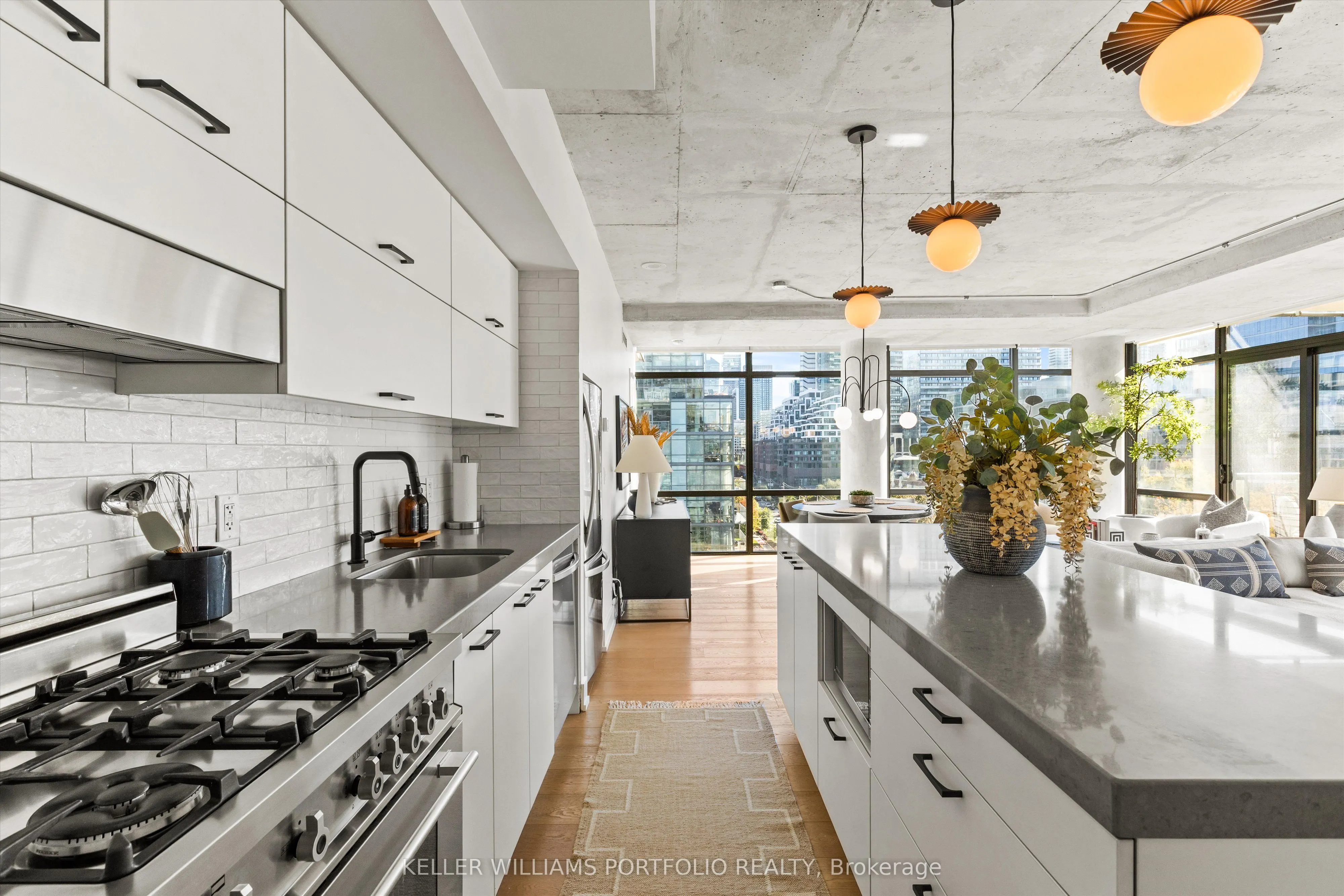 55 Stewart Street, #930