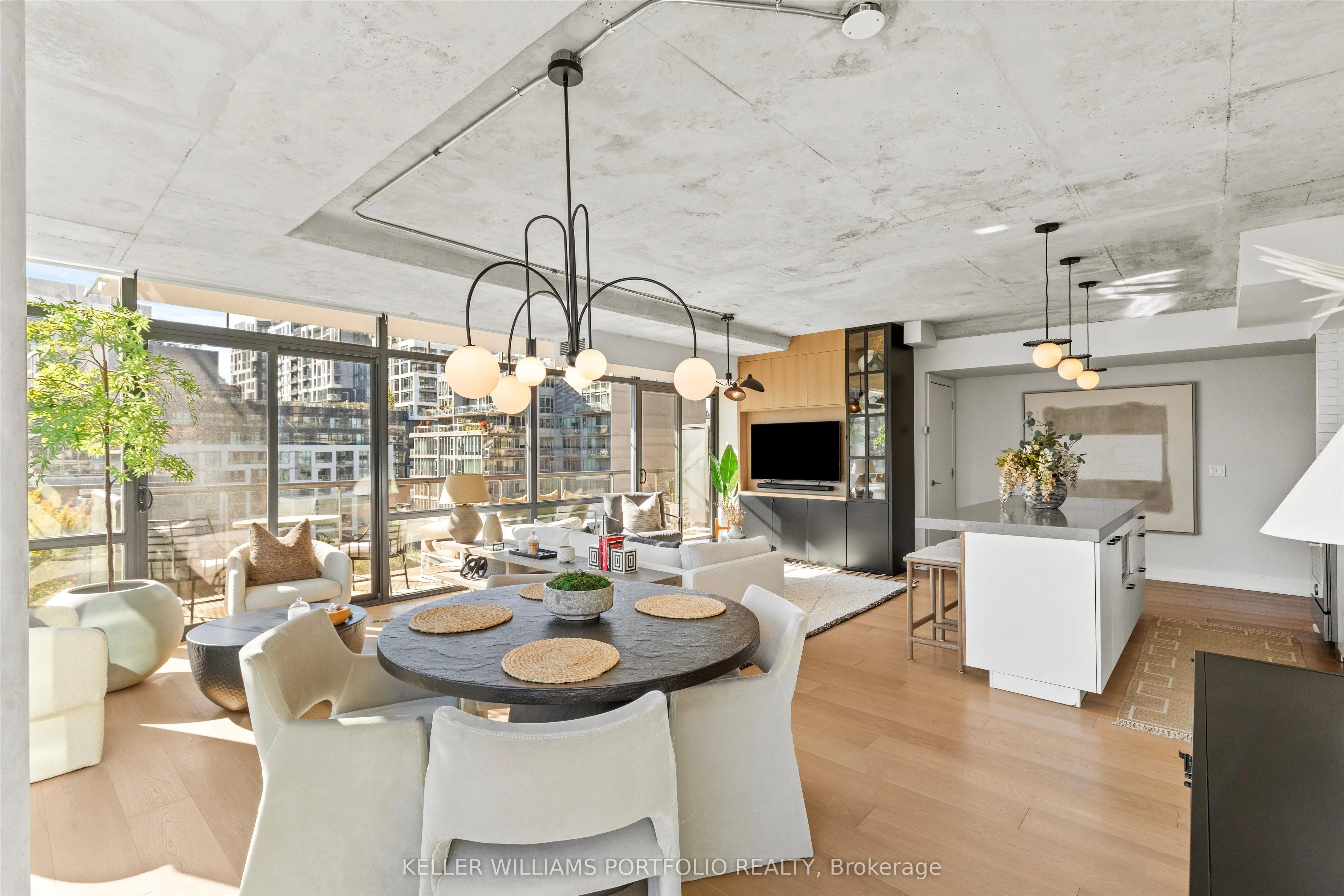 55 Stewart Street, #930