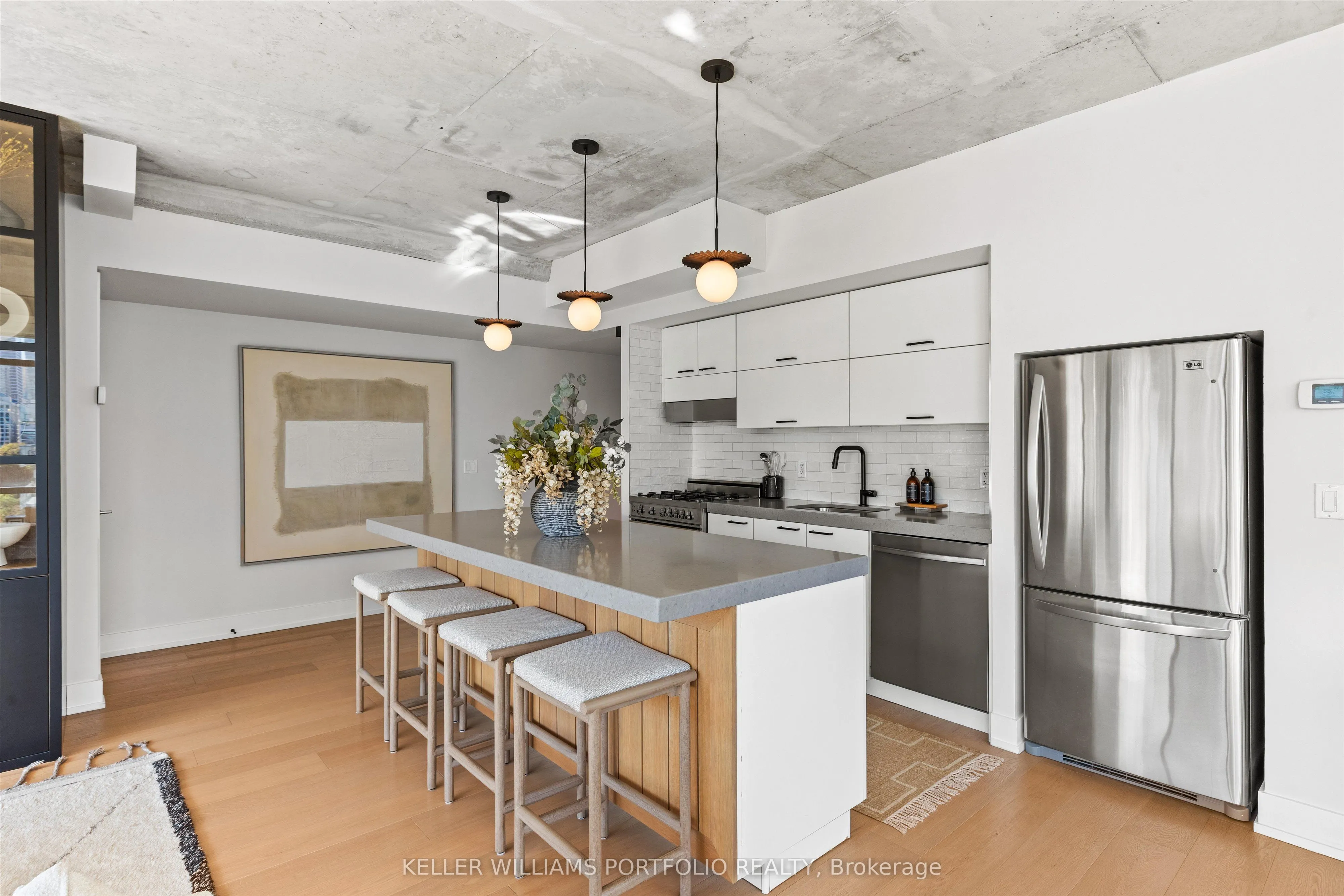 55 Stewart Street, #930