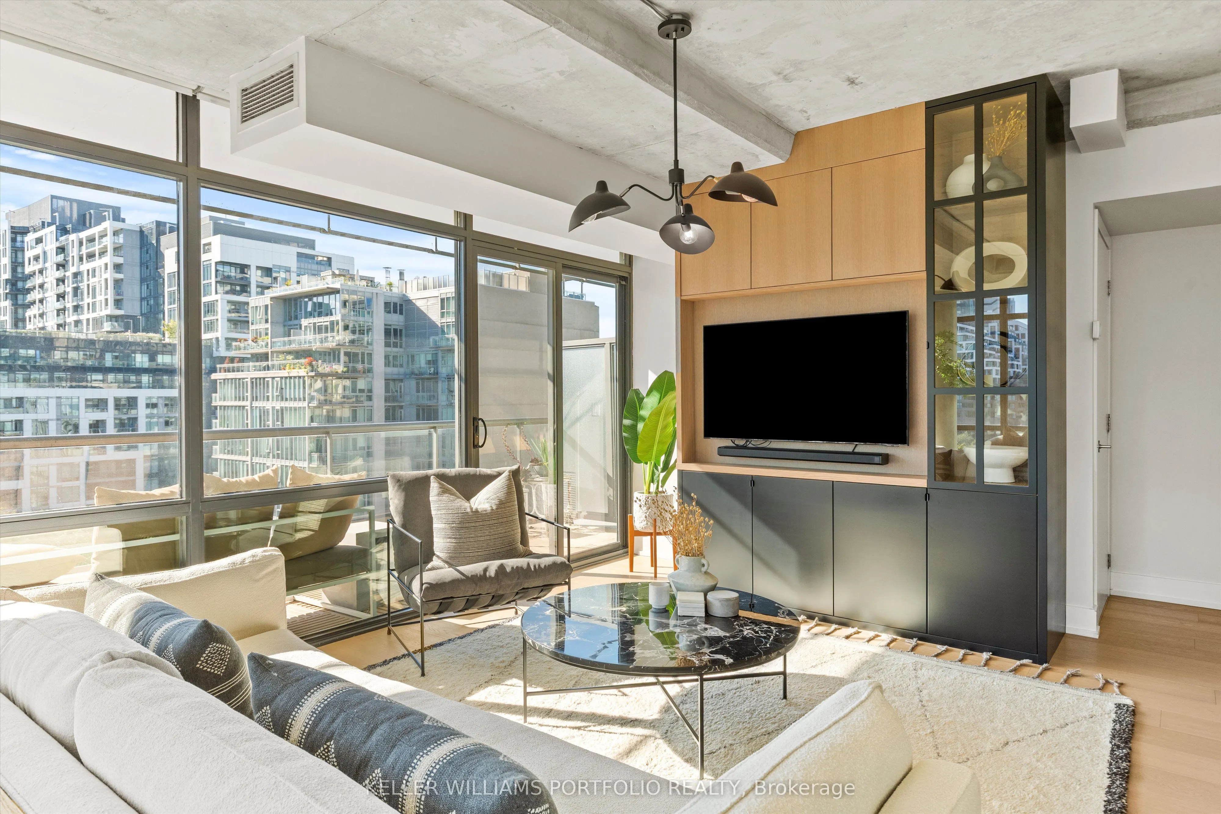 55 Stewart Street, #930