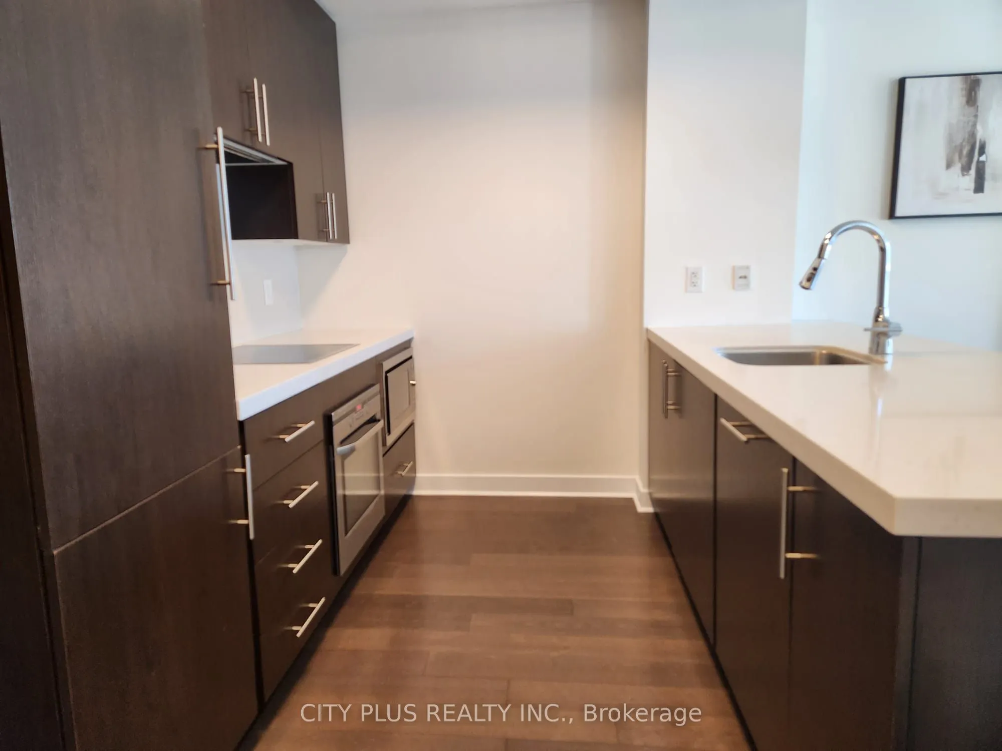 156 Portland Street, #611