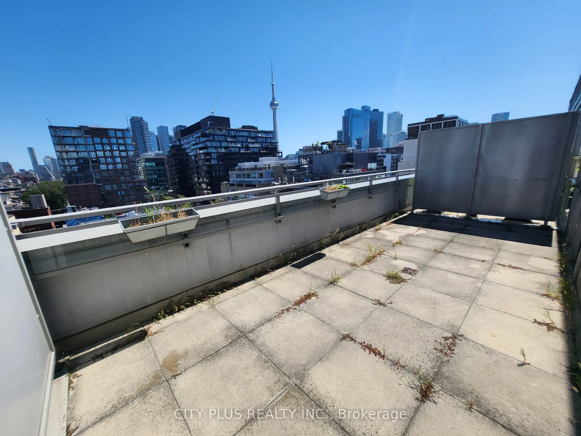 156 Portland Street, #611