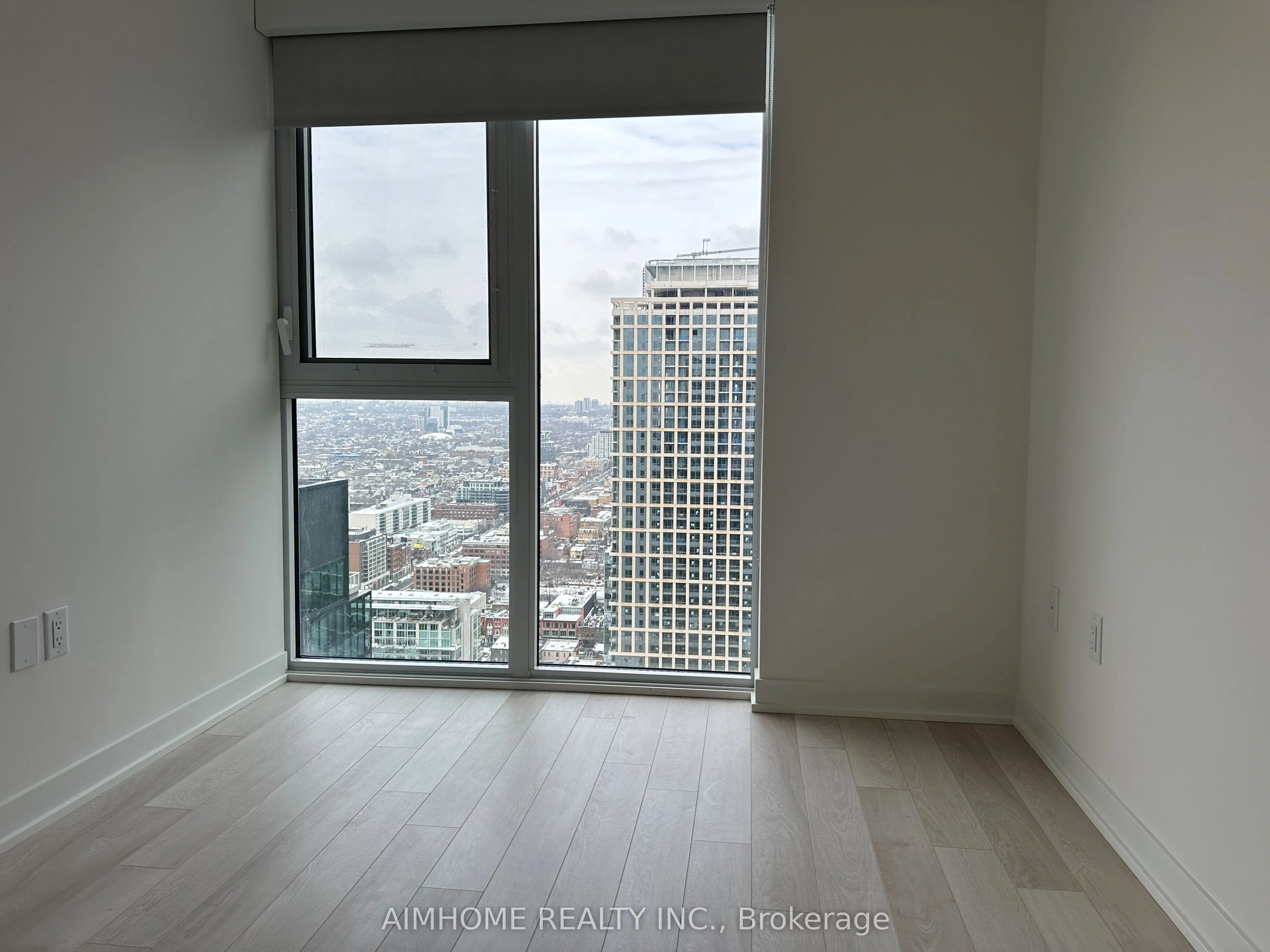 357 King Street W, #3802