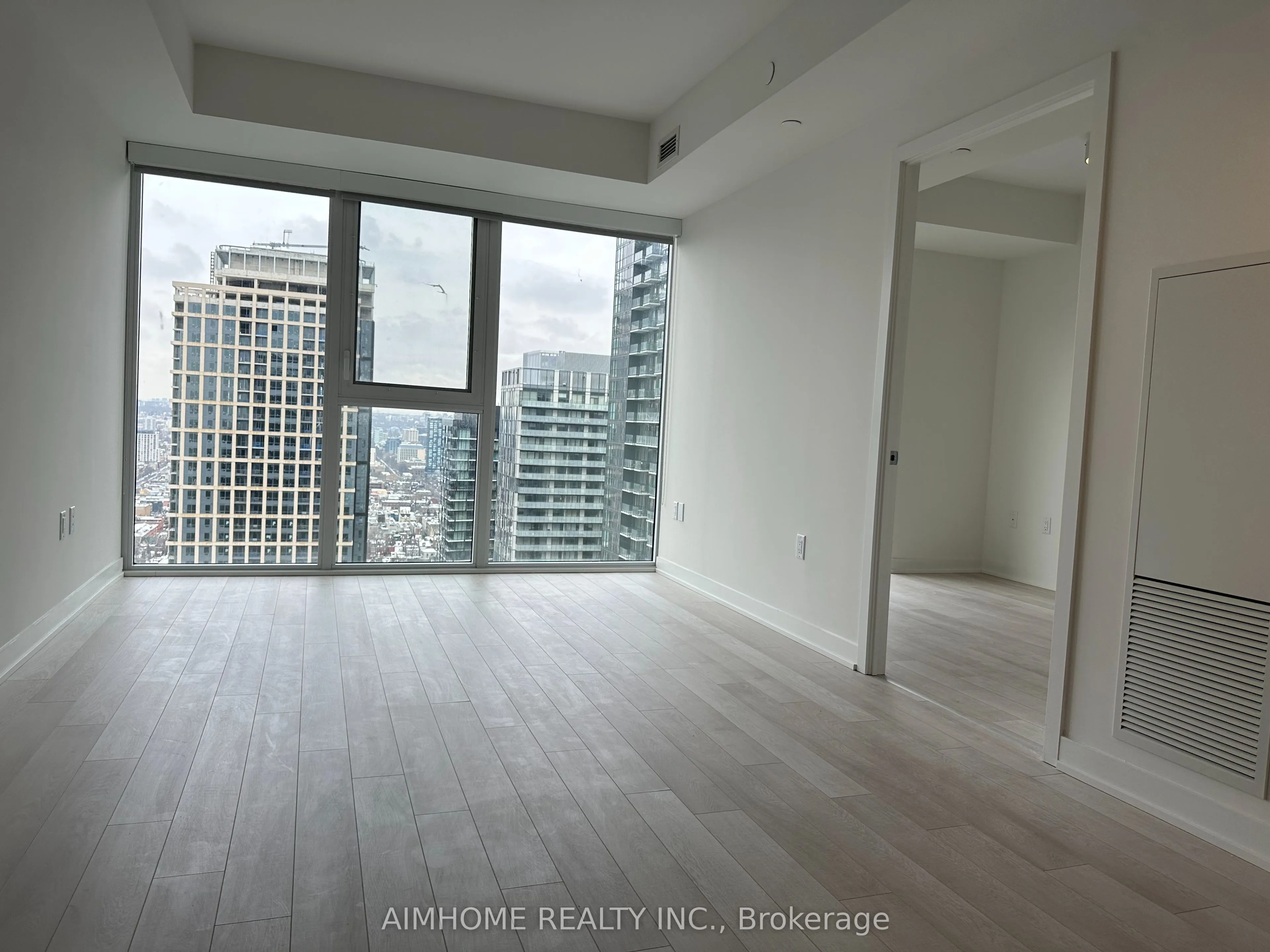 357 King Street W, #3802