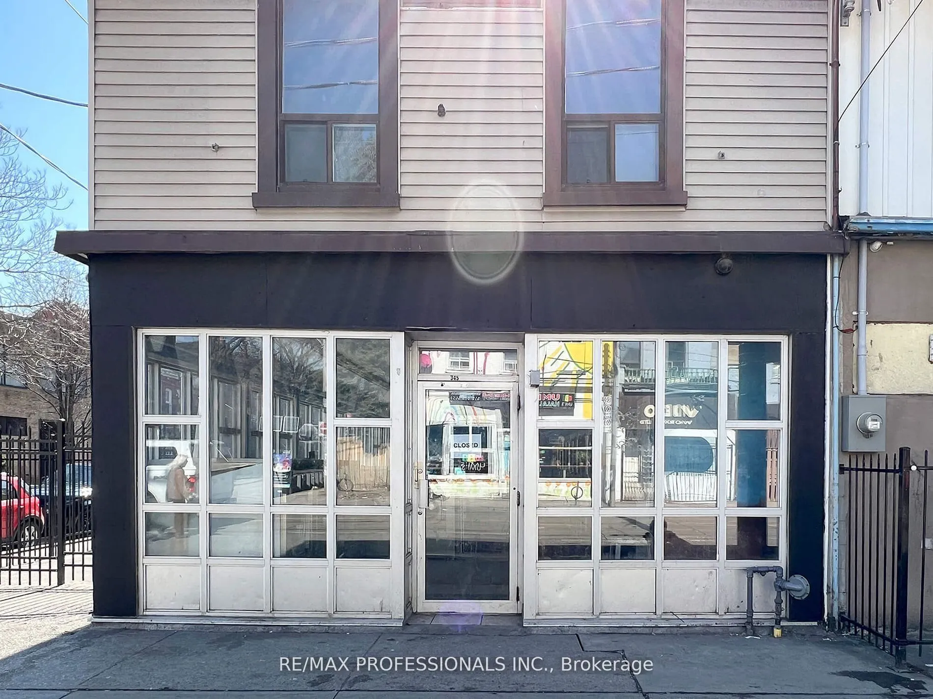 345 Dundas Street E, #Main