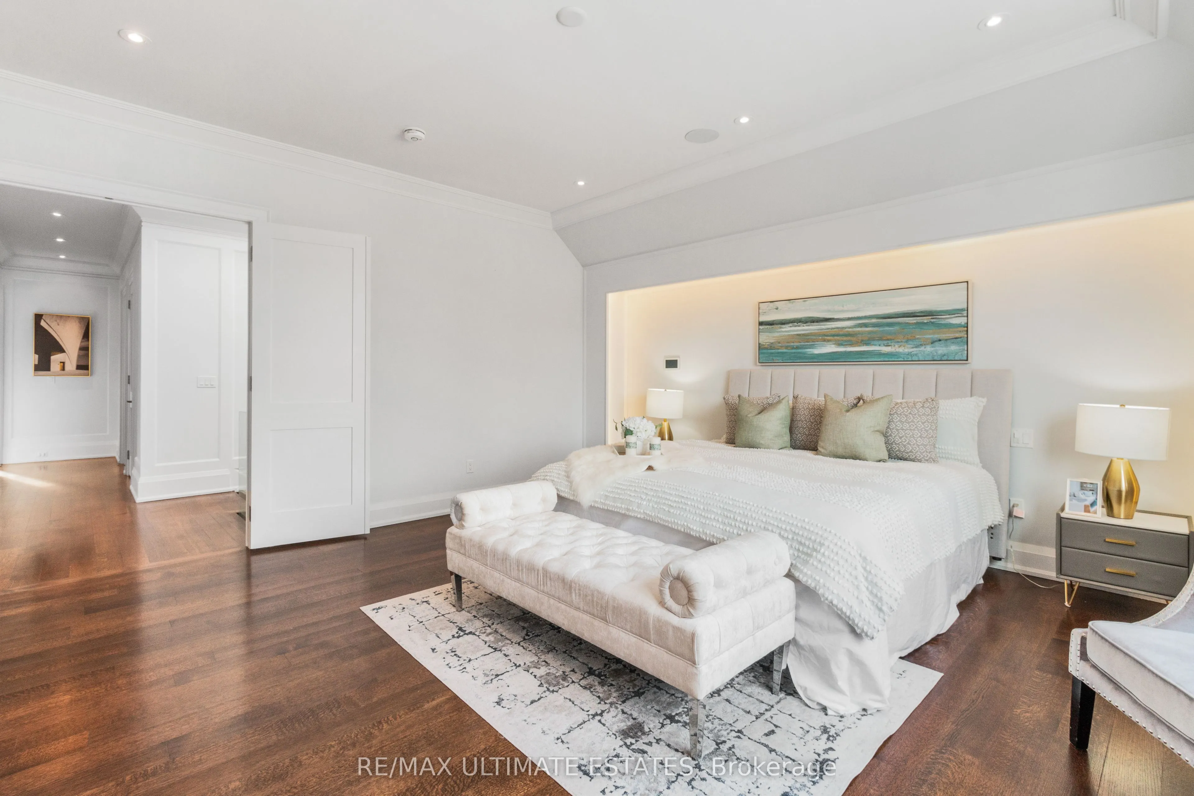 26 Madawaska Avenue