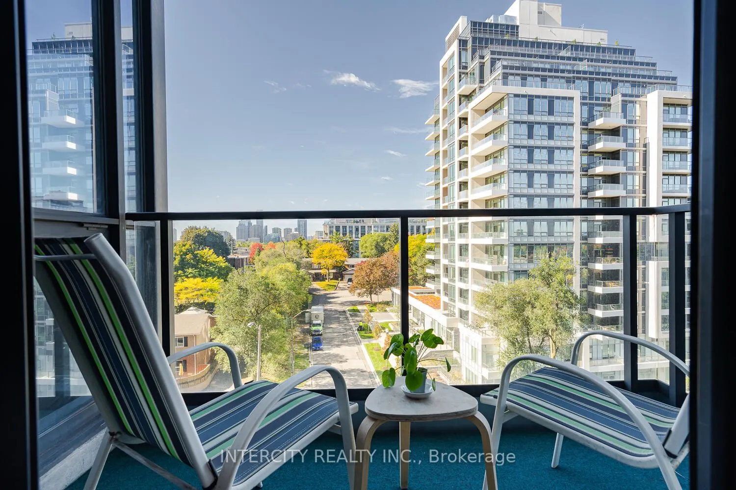 2885 Bayview Avenue, #525