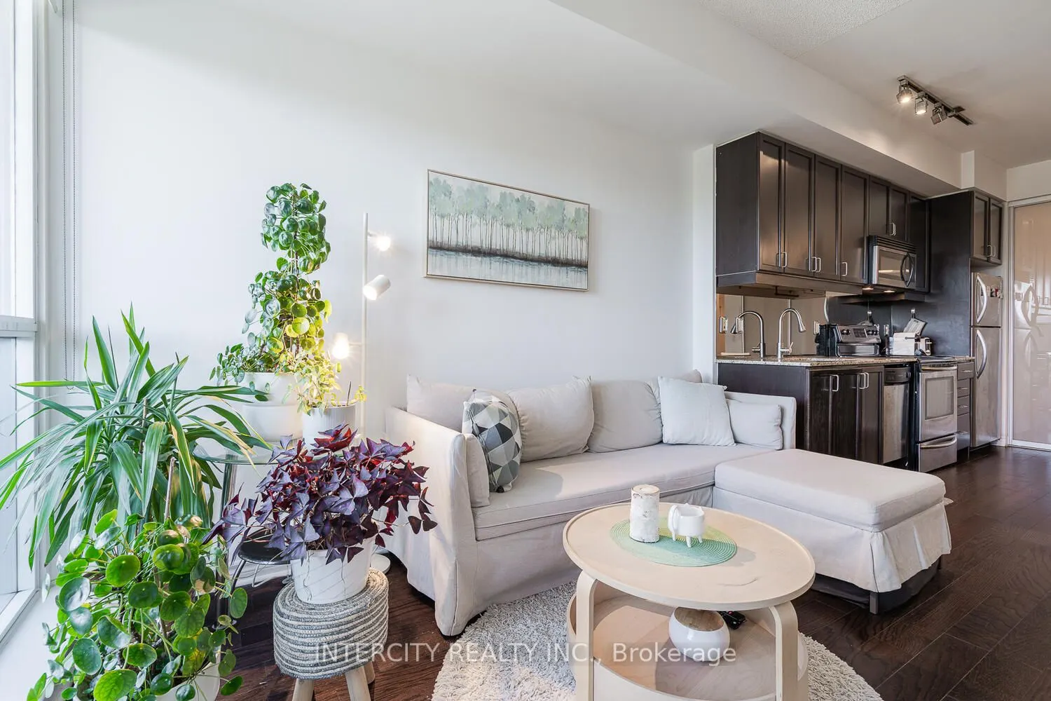 2885 Bayview Avenue, #525