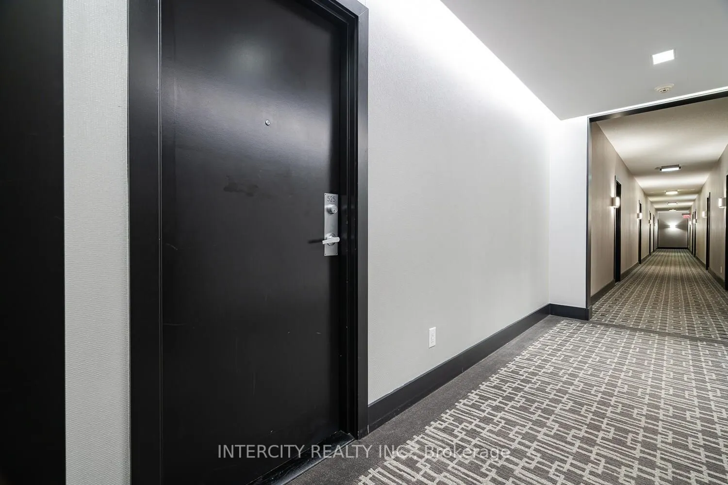 2885 Bayview Avenue, #525