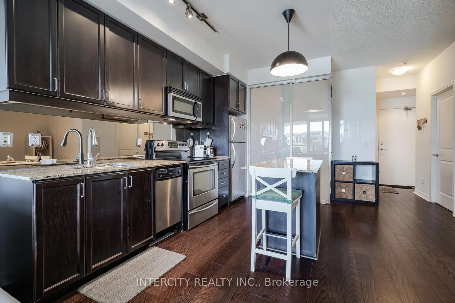 2885 Bayview Avenue, #525