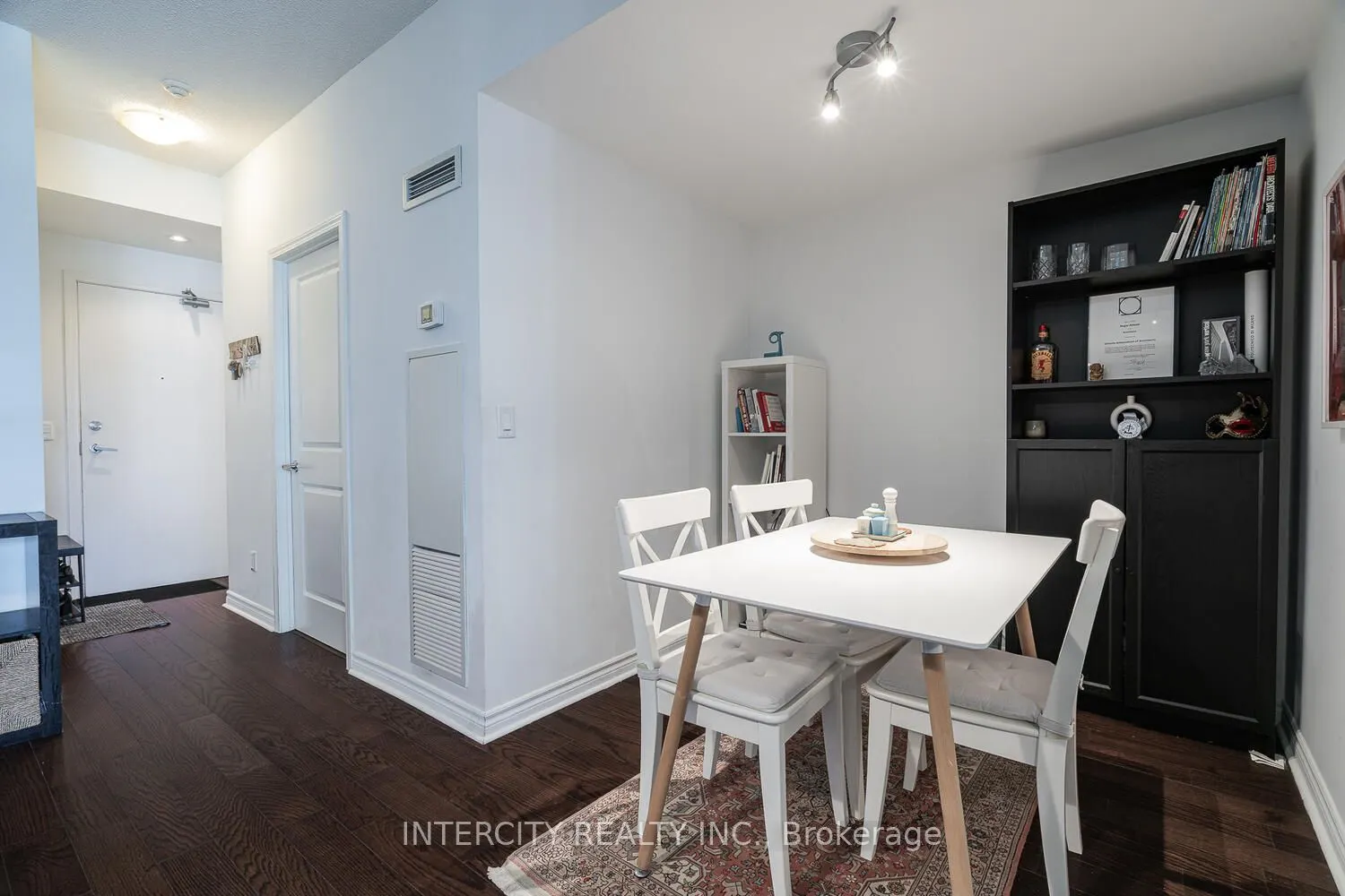 2885 Bayview Avenue, #525