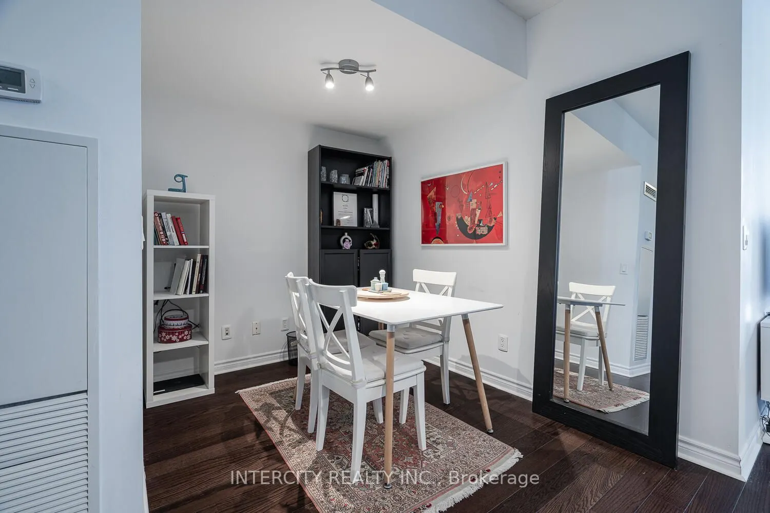 2885 Bayview Avenue, #525