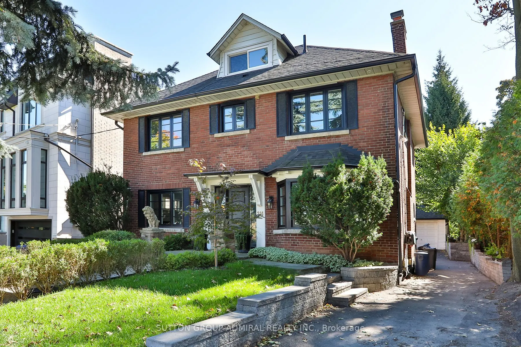 214 Dinnick Crescent