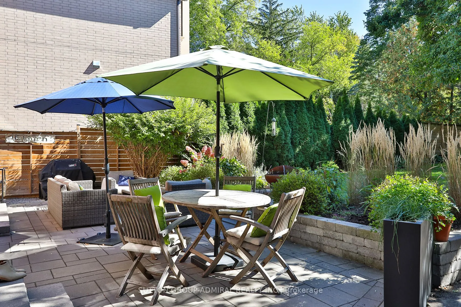 214 Dinnick Crescent