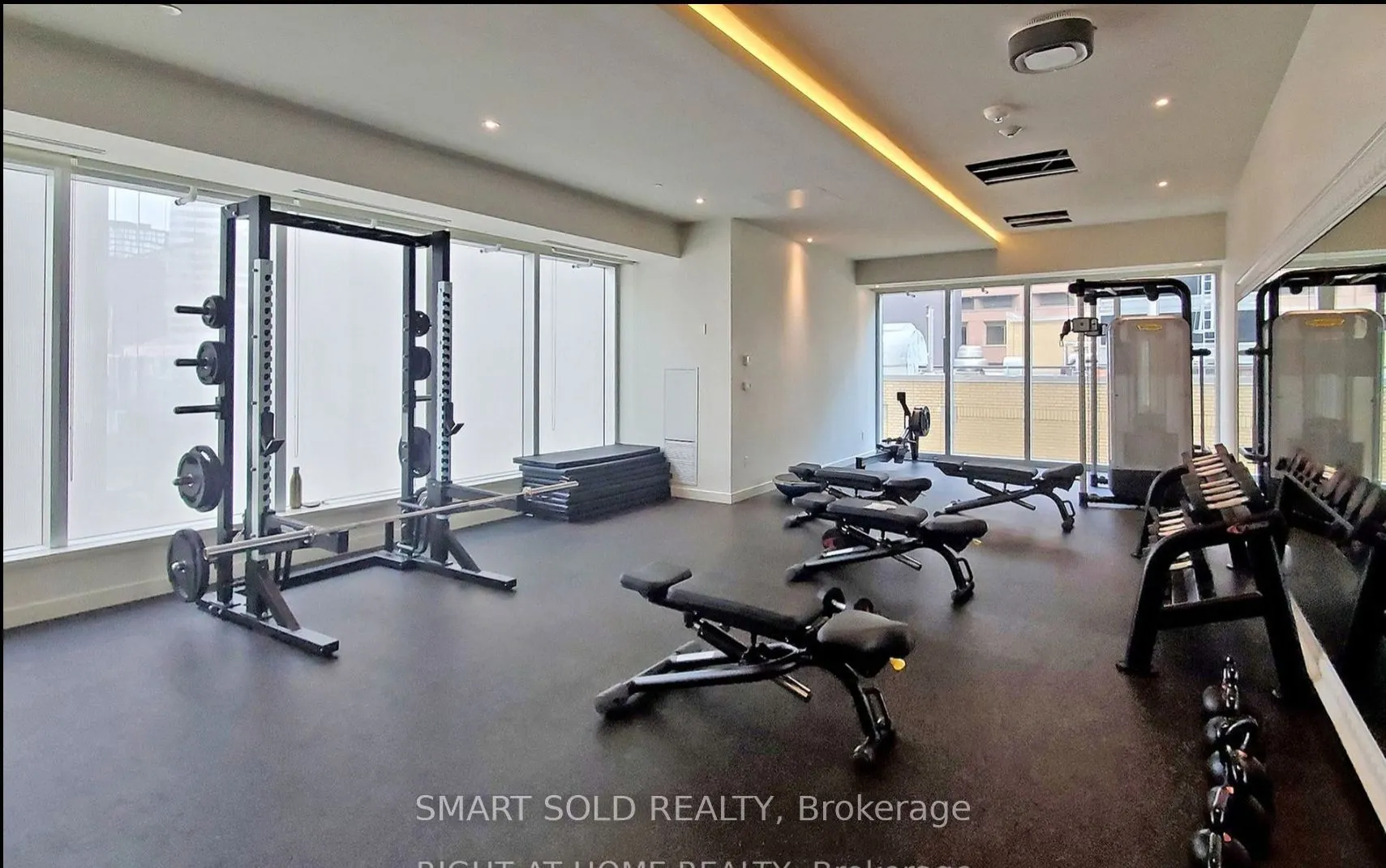 197 Yonge Street, #2403
