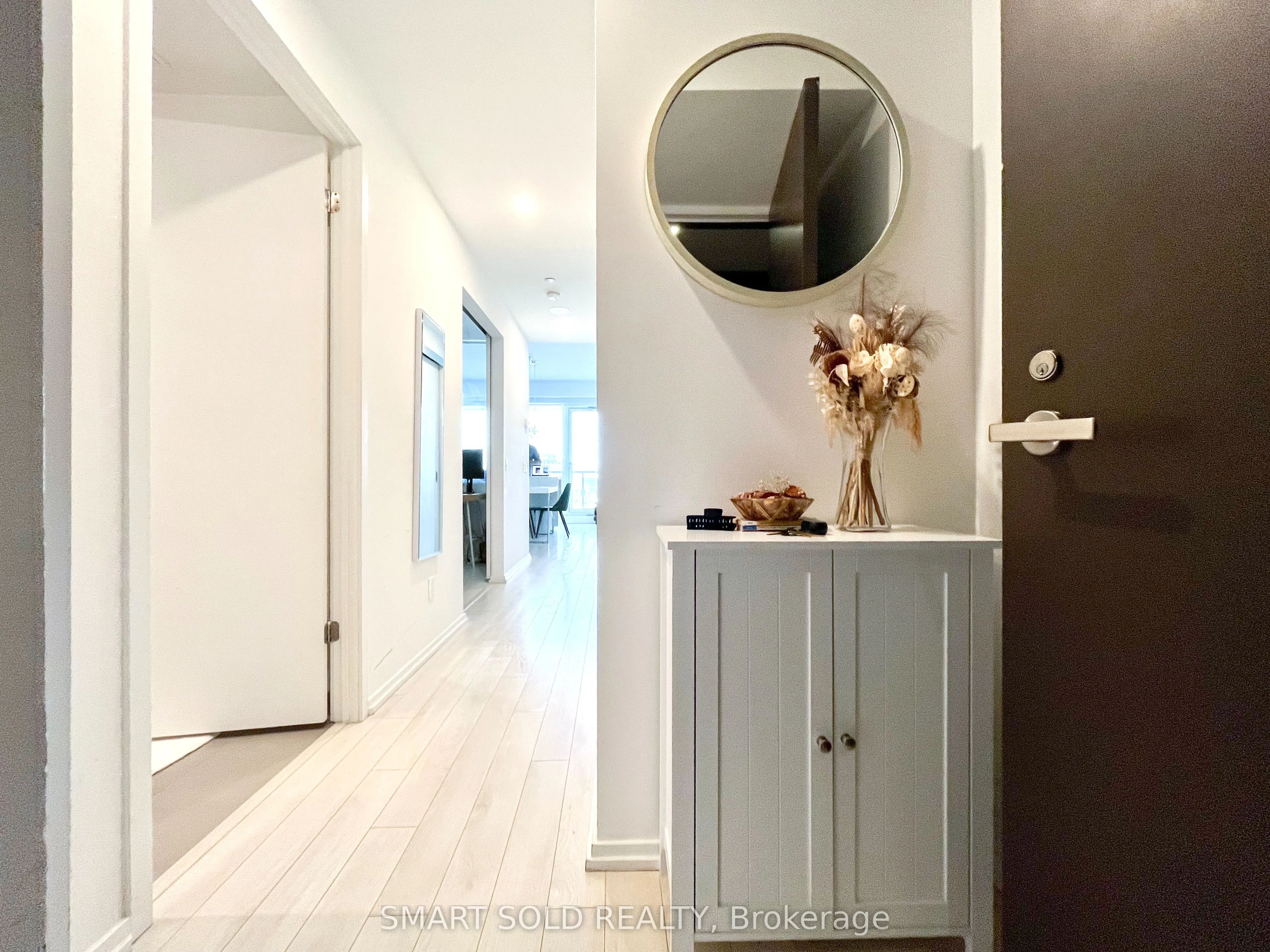 197 Yonge Street, #2403