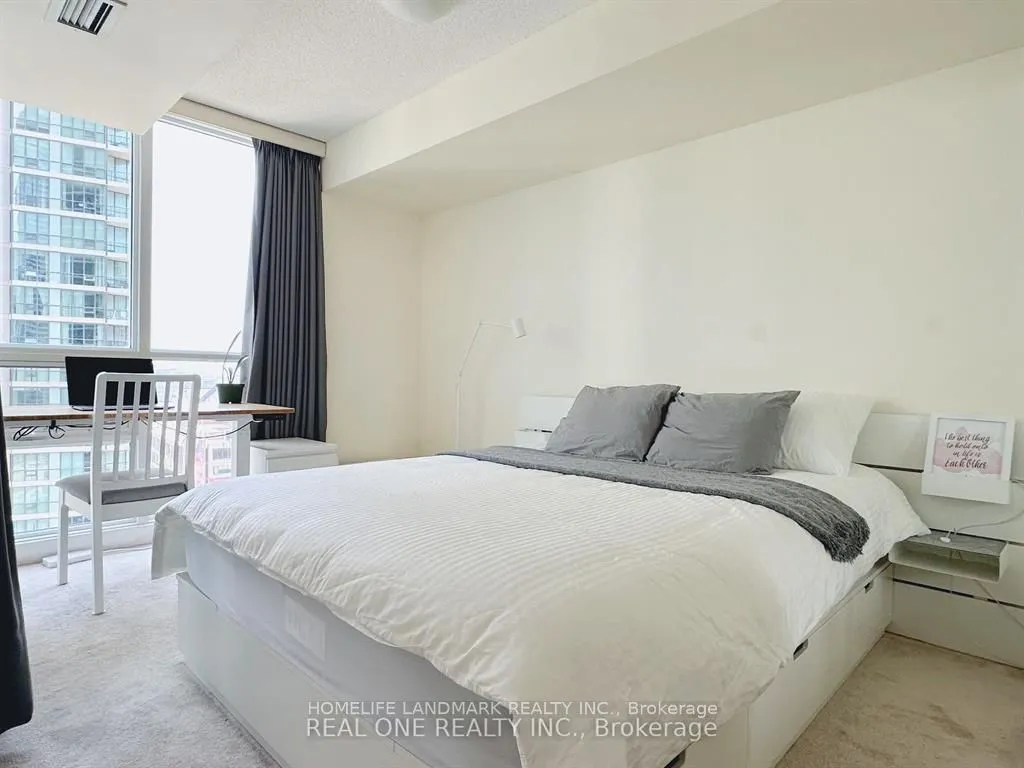 33 Bay Street, #1607
