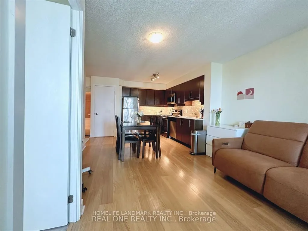 33 Bay Street, #1607