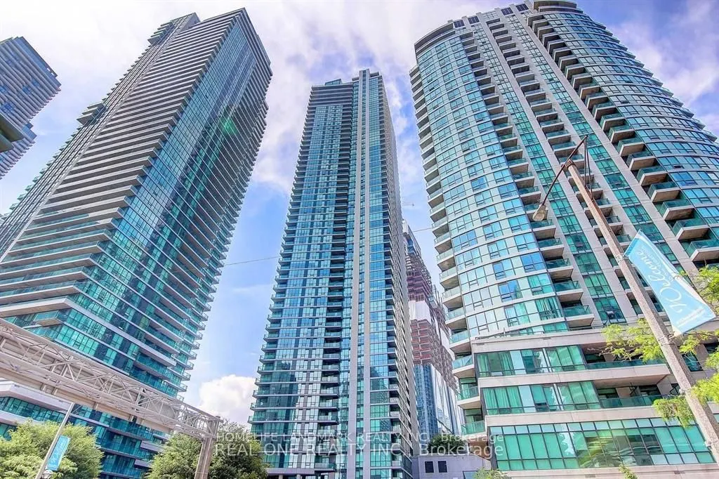 33 Bay Street, #1607