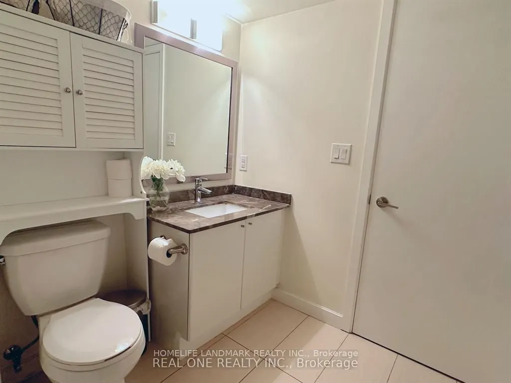 33 Bay Street, #1607