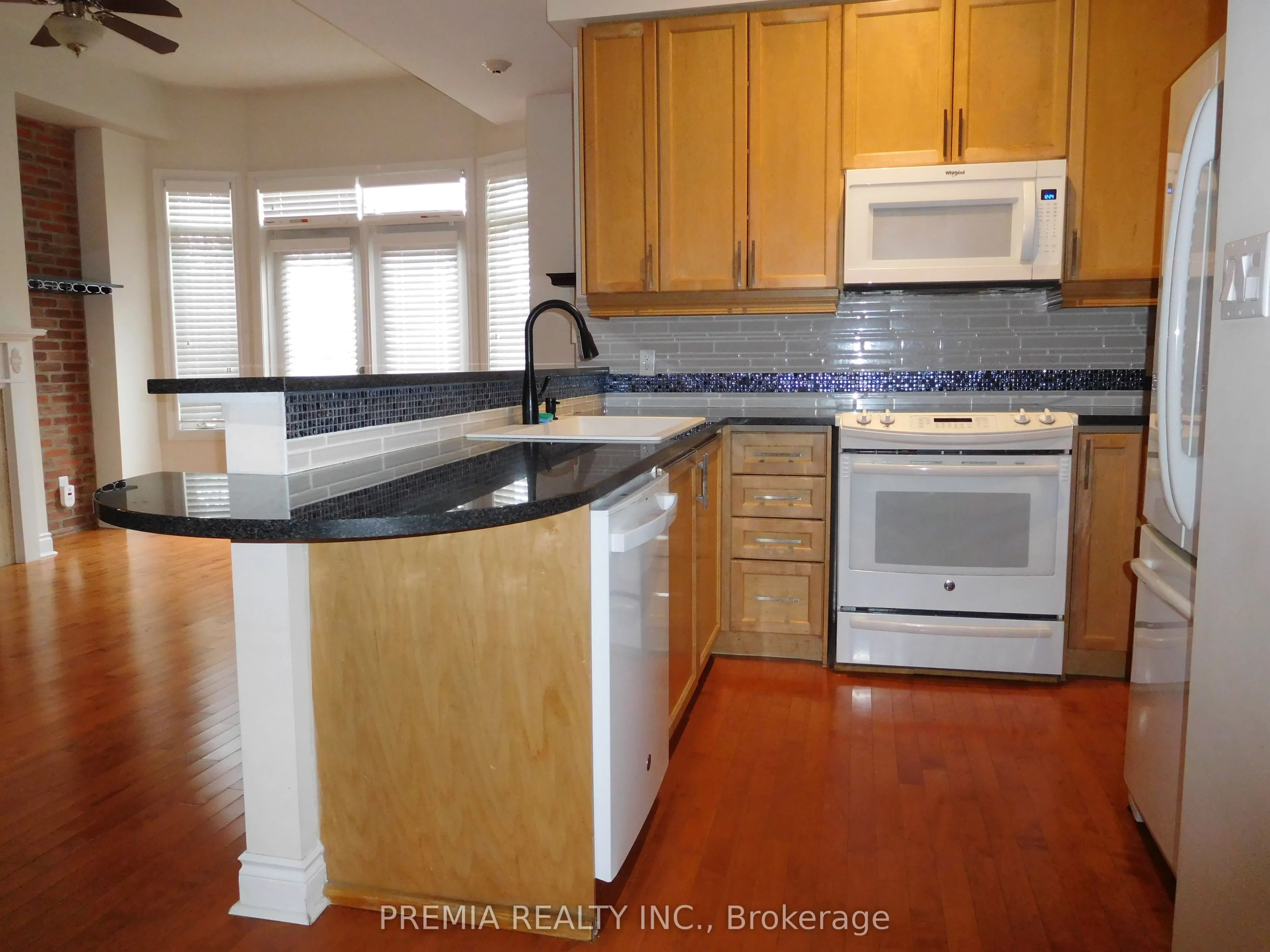 3 Rean Drive, #Th#3