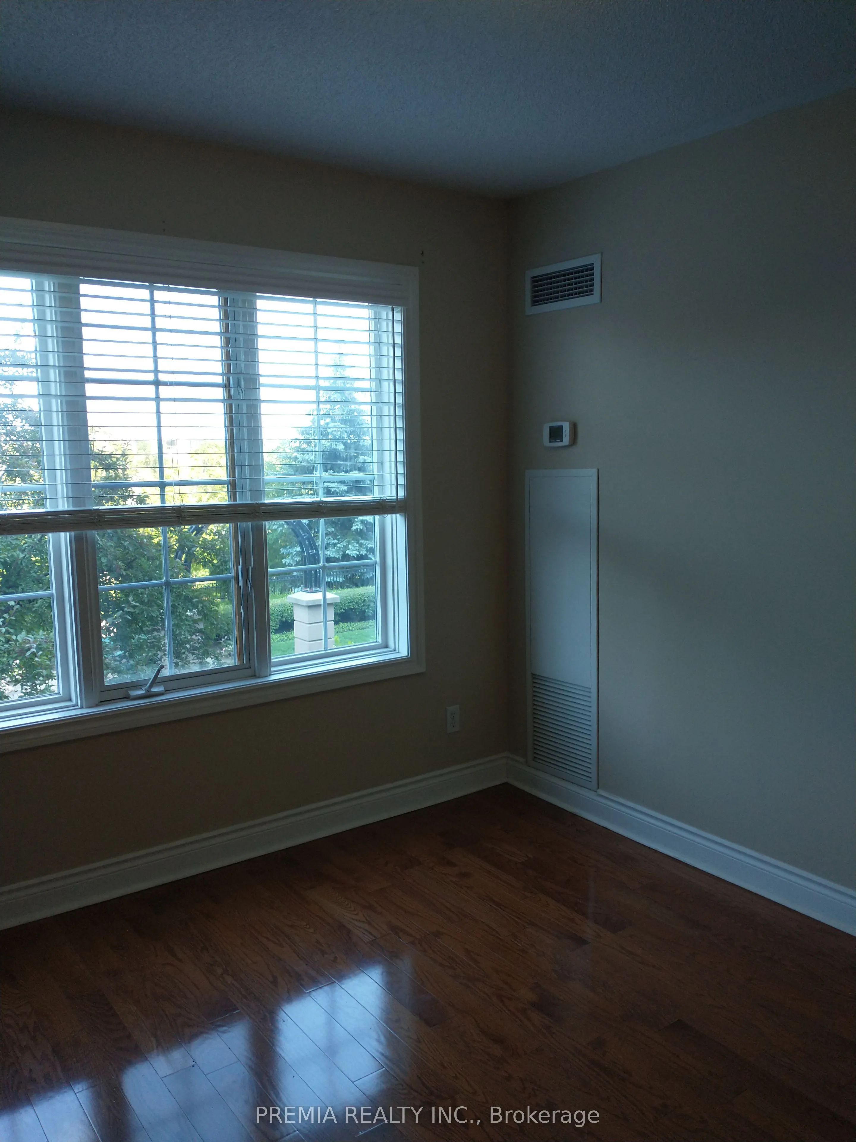 3 Rean Drive, #Th#3