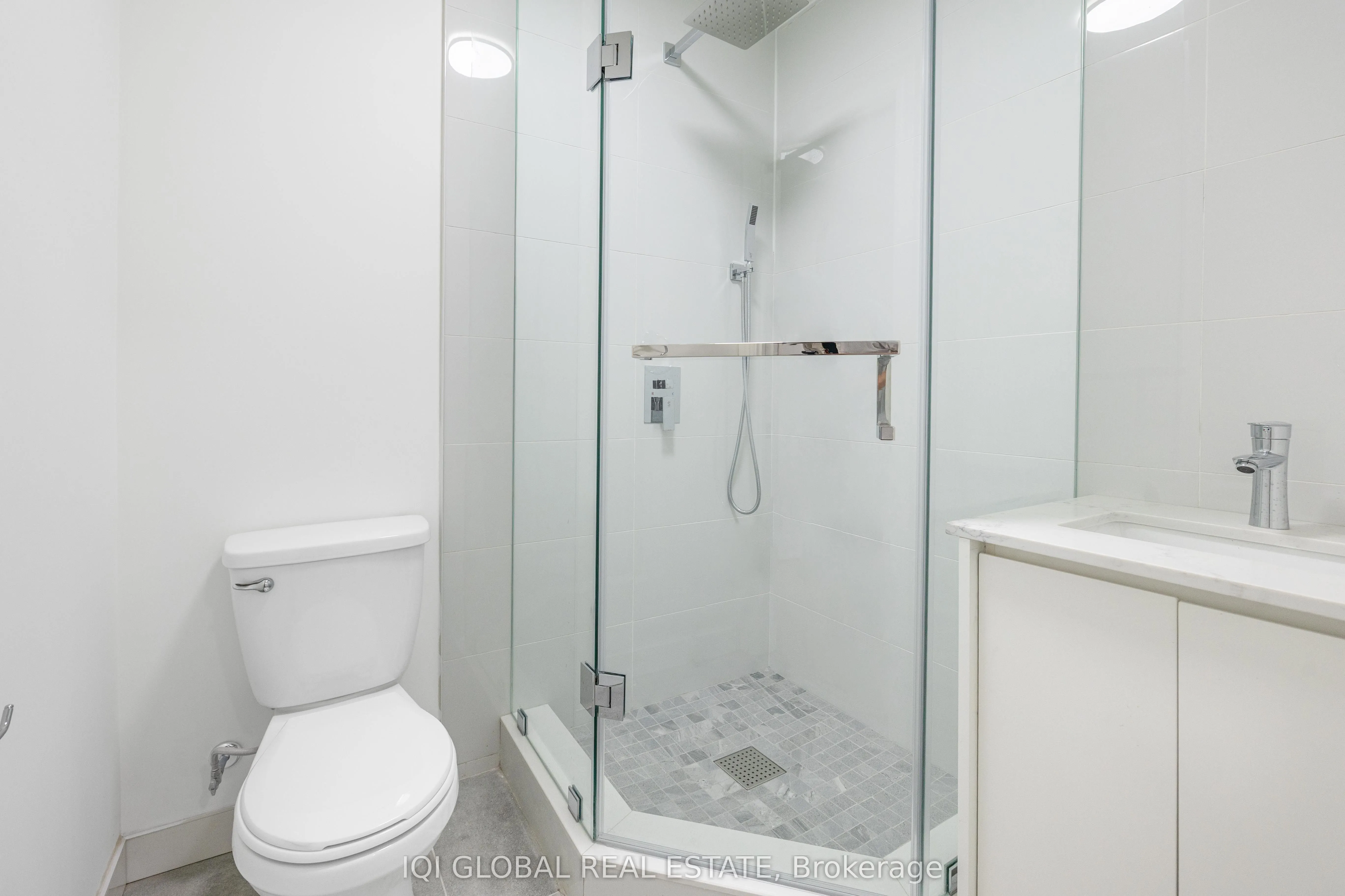 475 Ossington Avenue, #Main Floor