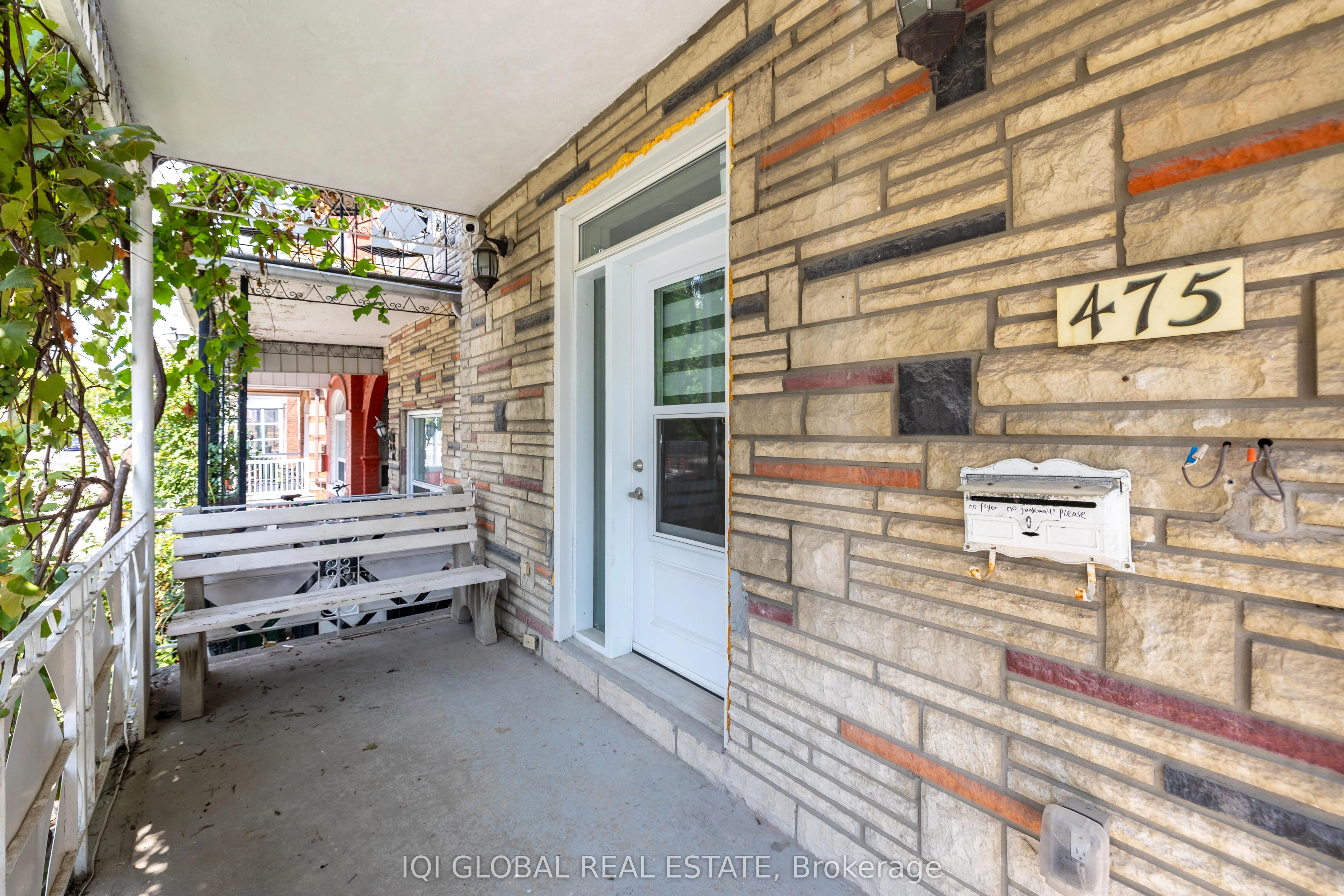 475 Ossington Avenue, #Main Floor
