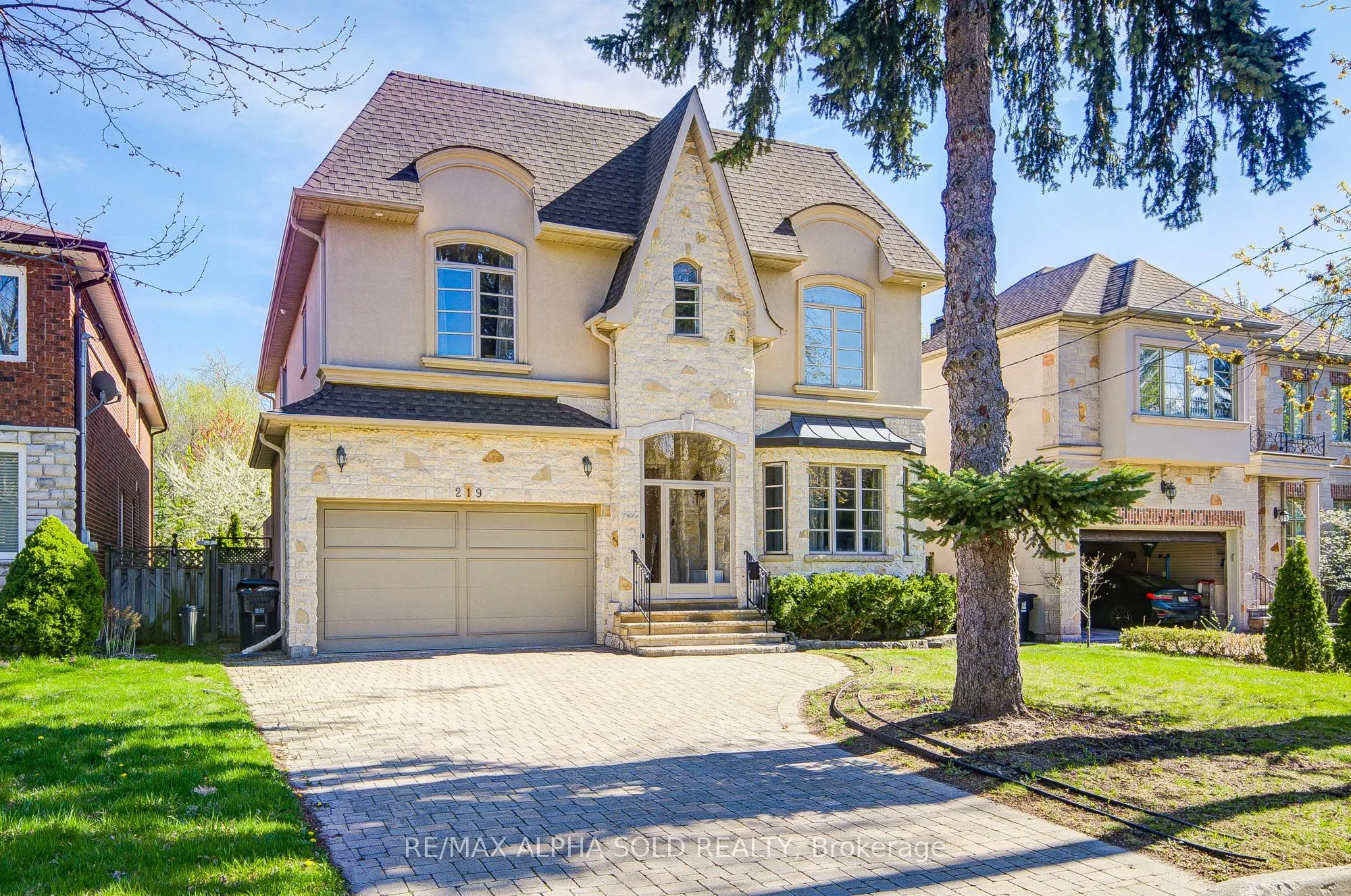 219 Greenfield Avenue