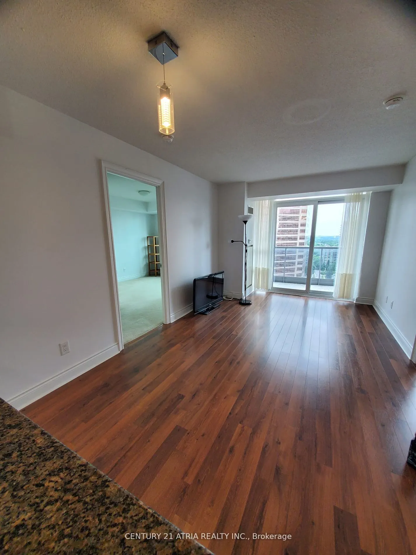 25 Greenview Avenue, #2025