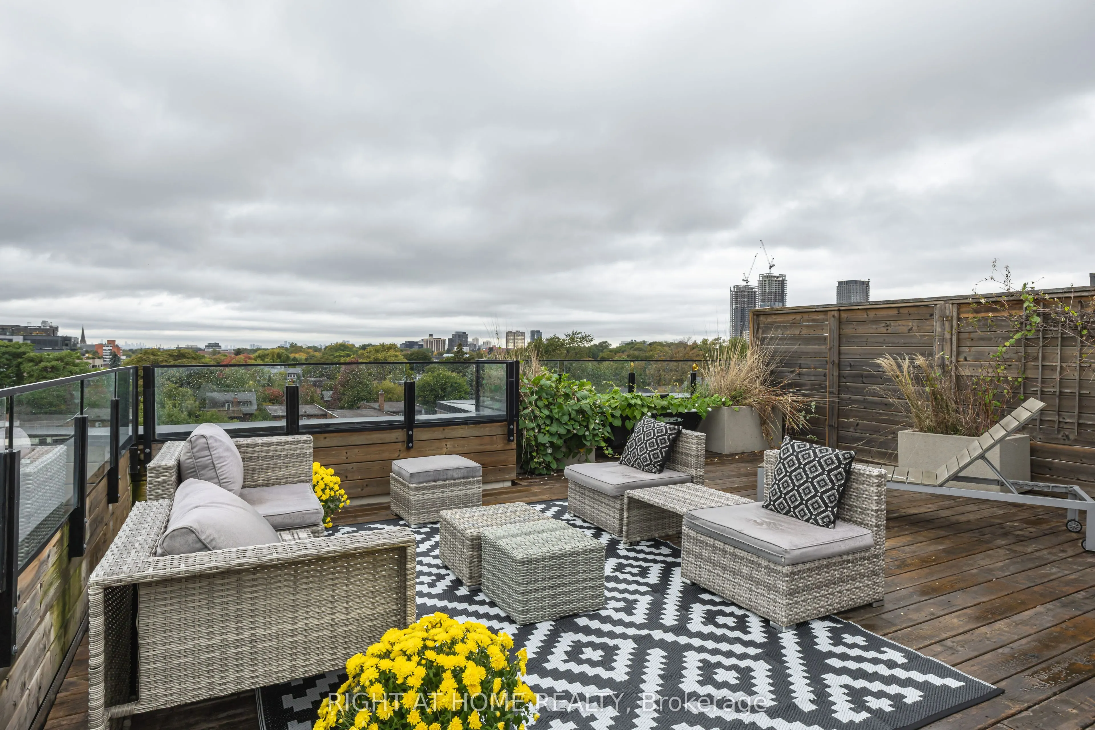 455 Dovercourt Road, #1