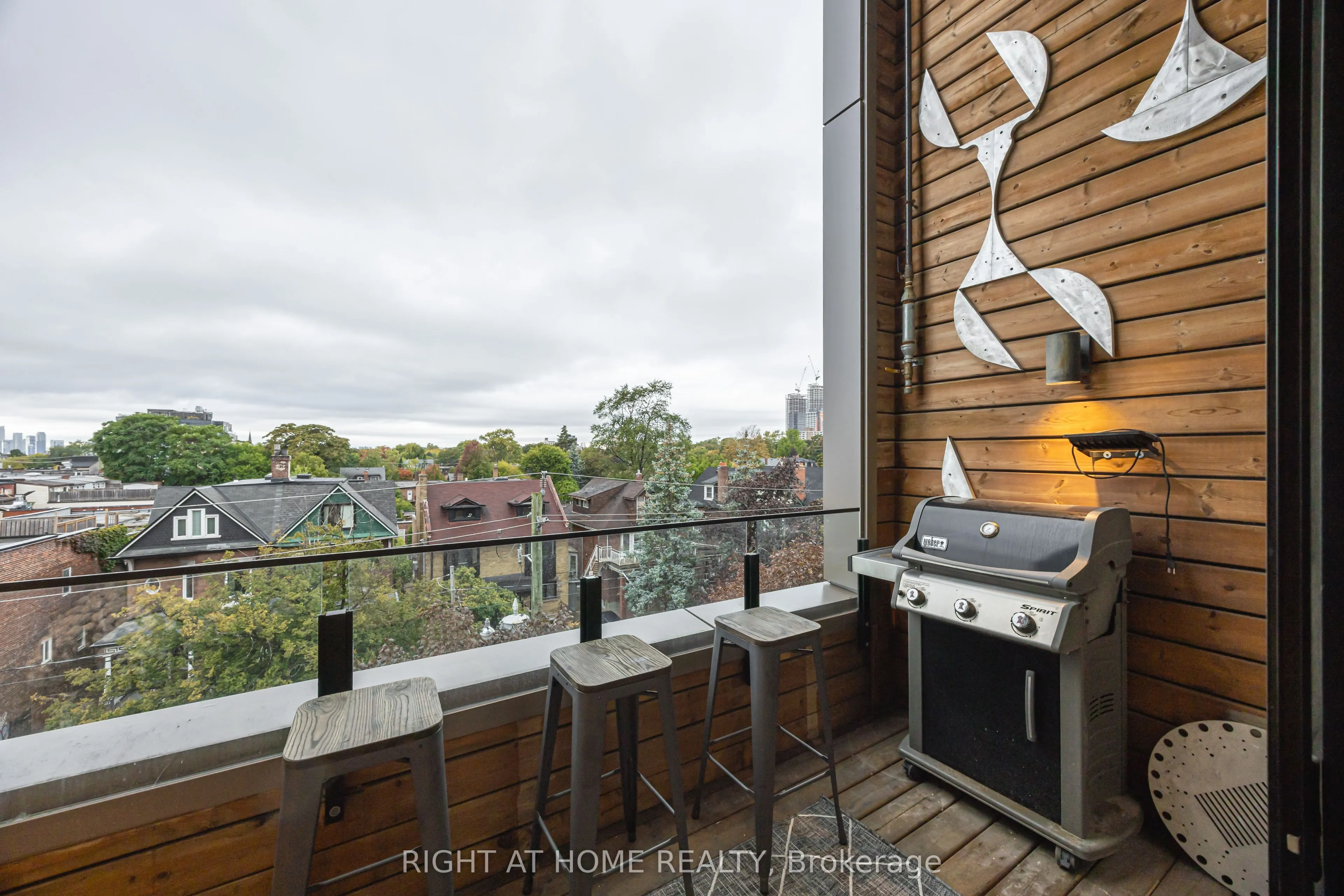 455 Dovercourt Road, #1