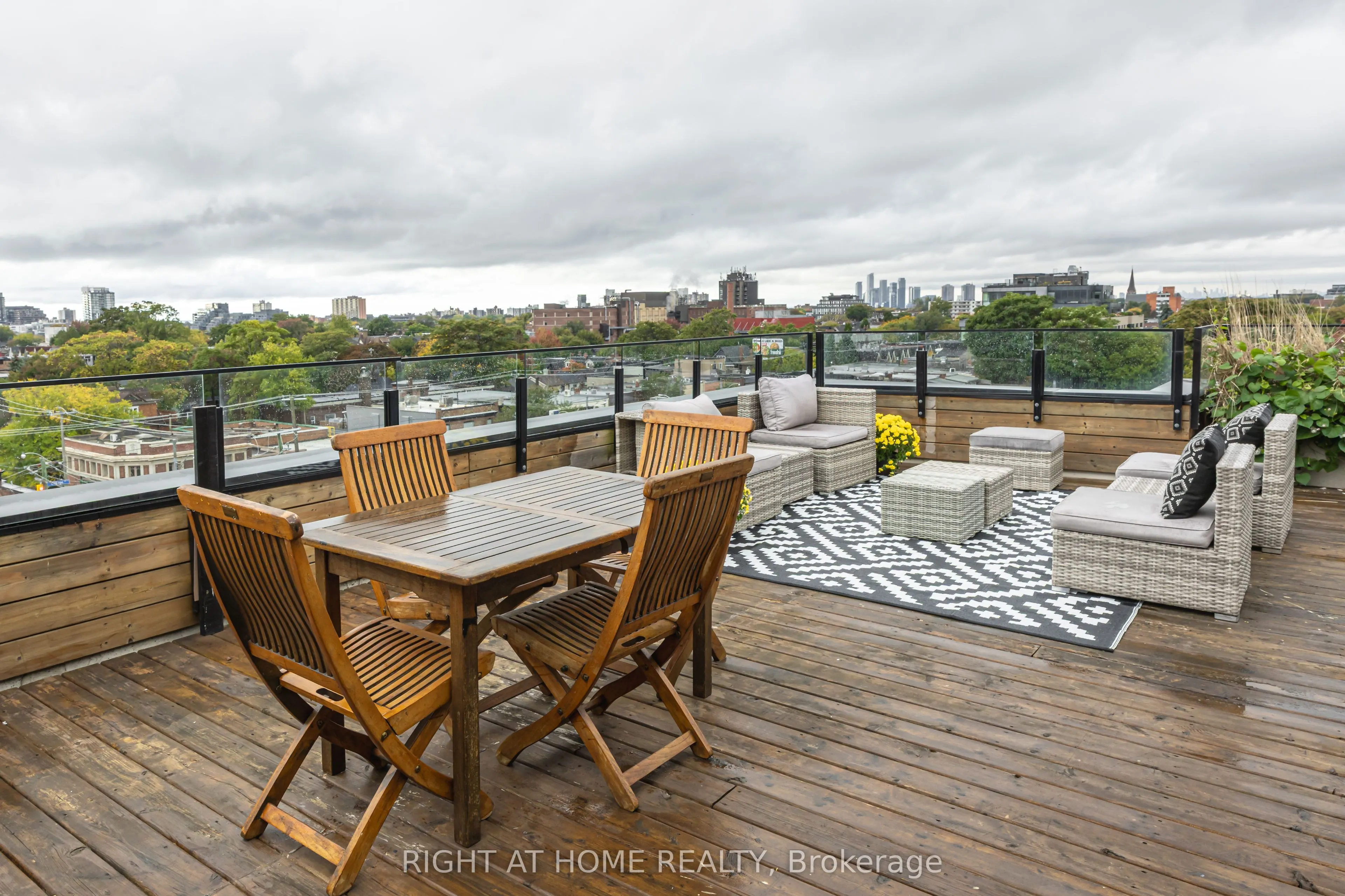 455 Dovercourt Road, #1