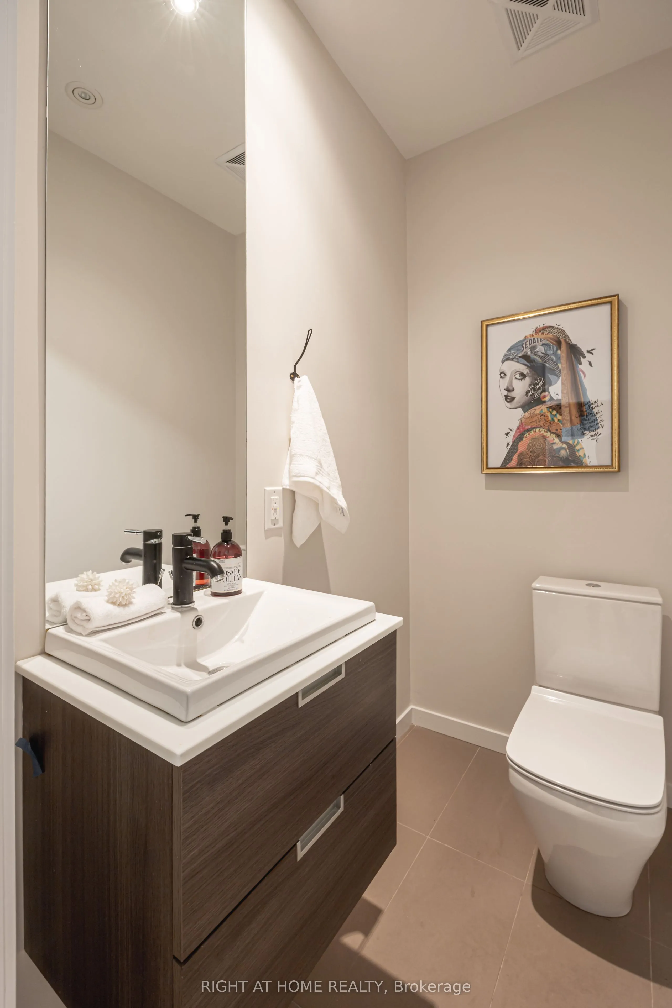 455 Dovercourt Road, #1