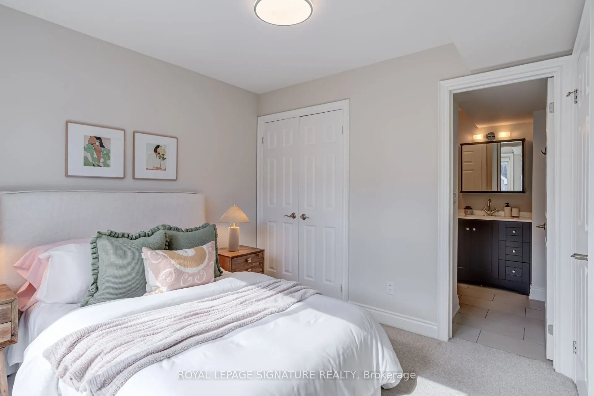 1015B College Street, #4